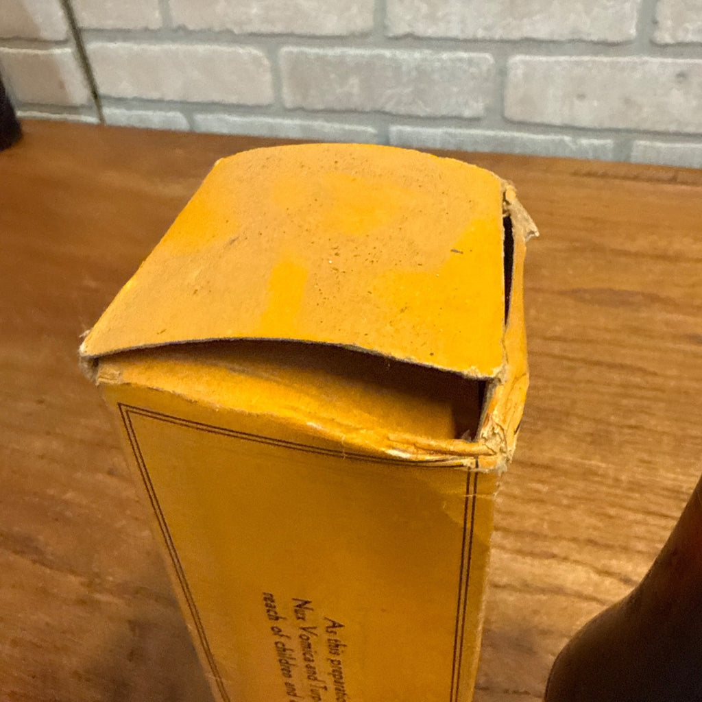 Vintage Dr. David Roberts Wind Colic Veterinarian Medicine w/ Box Waukesha Wis