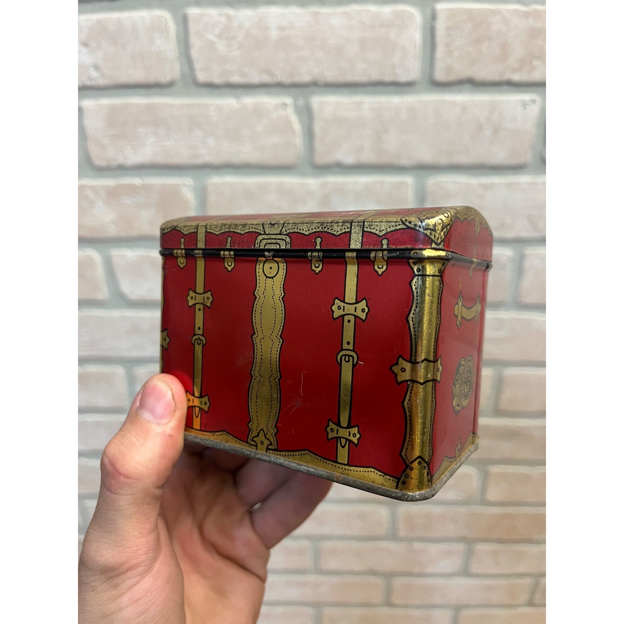 Vintage 1930s Sweet Touch Nee Tea Consolidated Co. Tin Treasure Chest Tin Litho Can Kitchen Decor