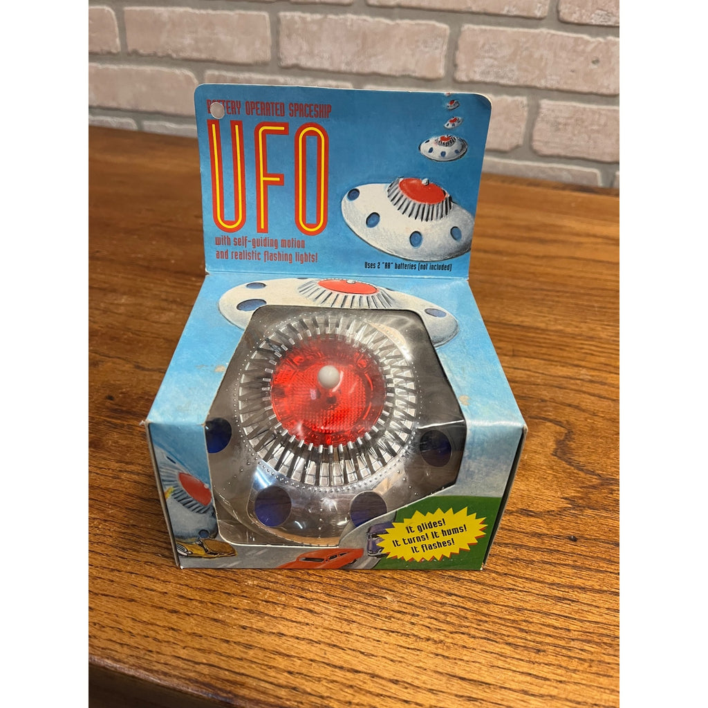 Vintage 1994 Accoutrements Battery Operated UFO Spaceship Toy 9978 NEW SEALED