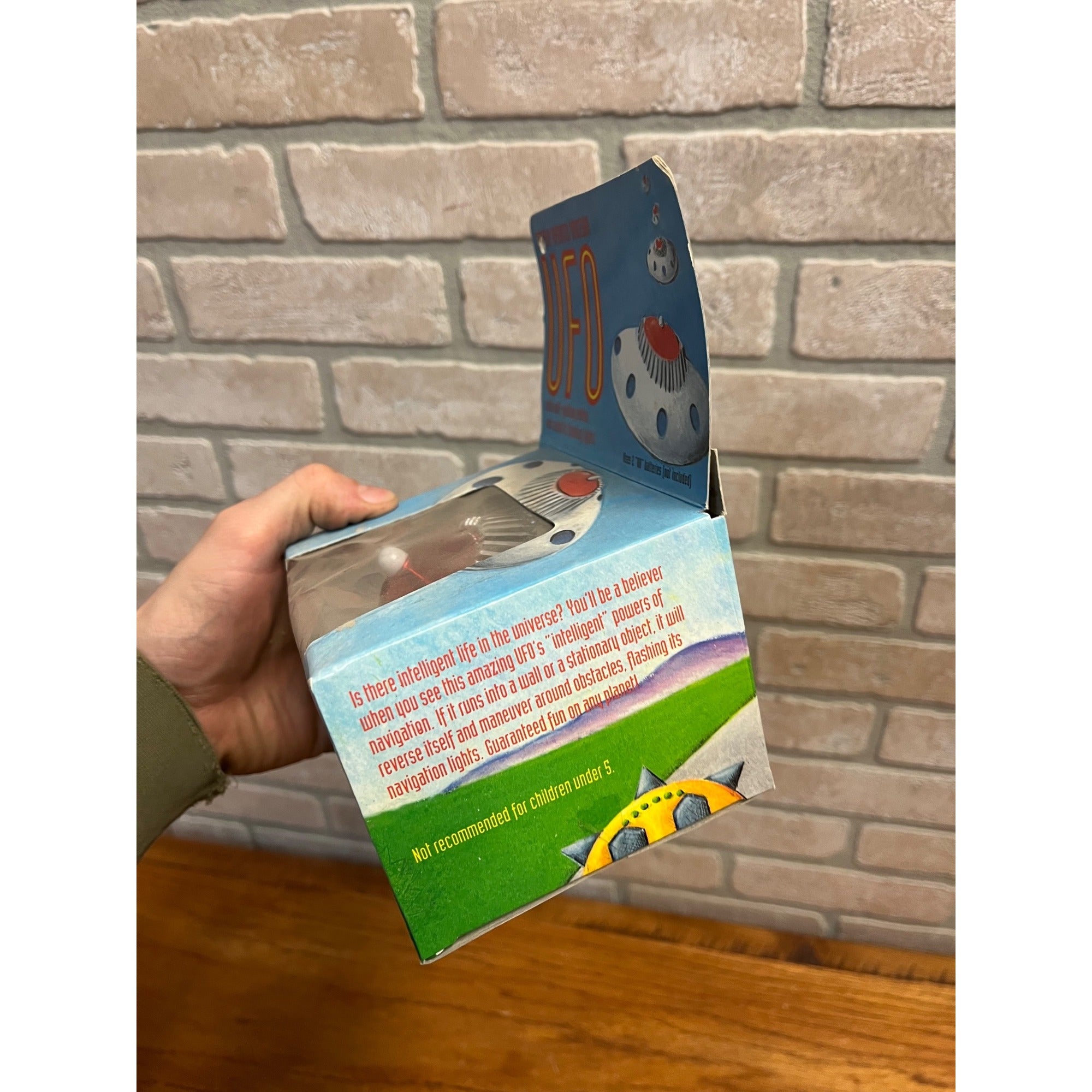 Vintage 1994 Accoutrements Battery Operated UFO Spaceship Toy 9978 NEW SEALED