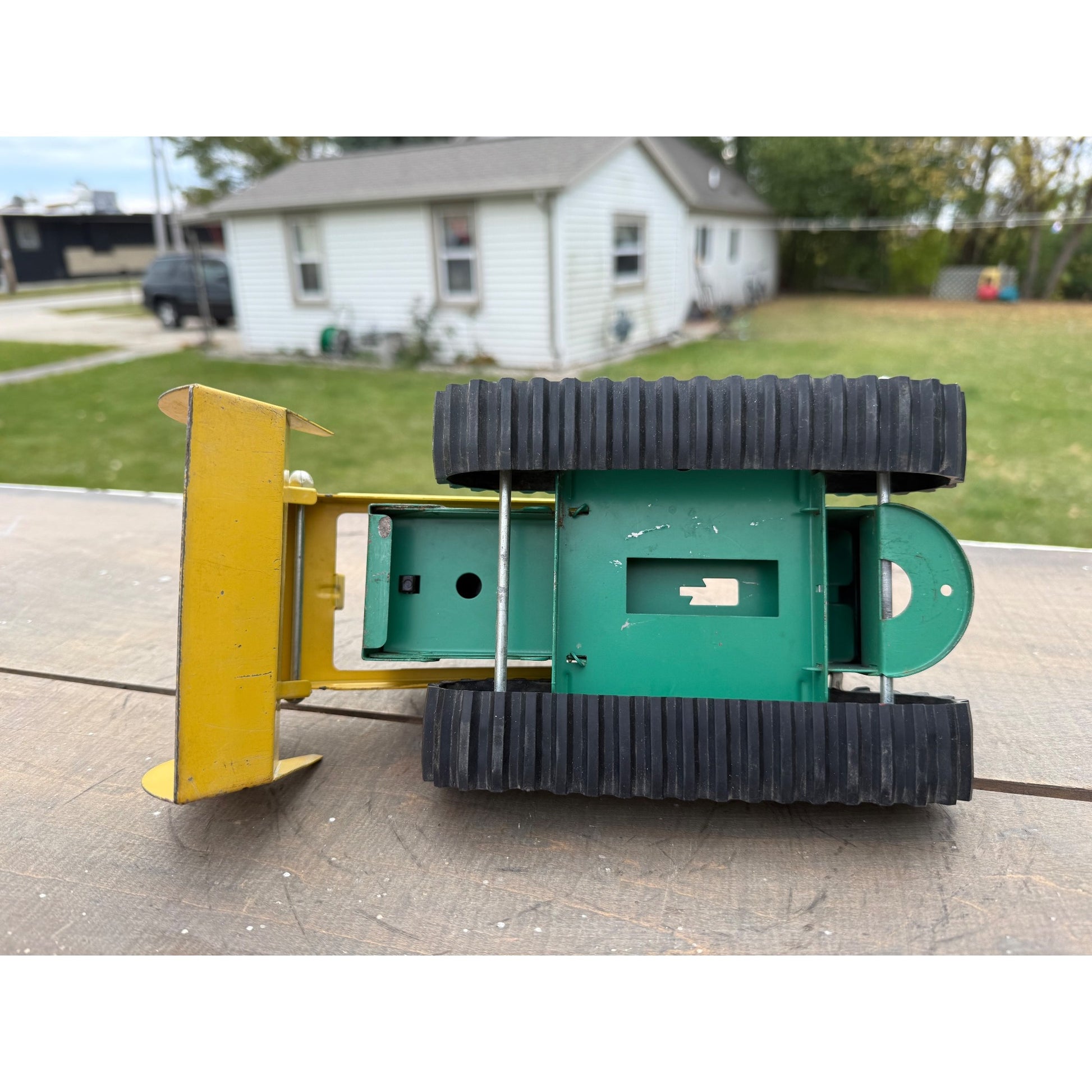 Vintage Tonka Loader Construction Green & Yellow Pressed Steel Toy #402