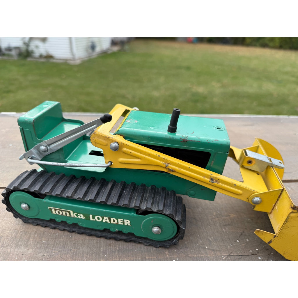 Vintage Tonka Loader Construction Green & Yellow Pressed Steel Toy #402