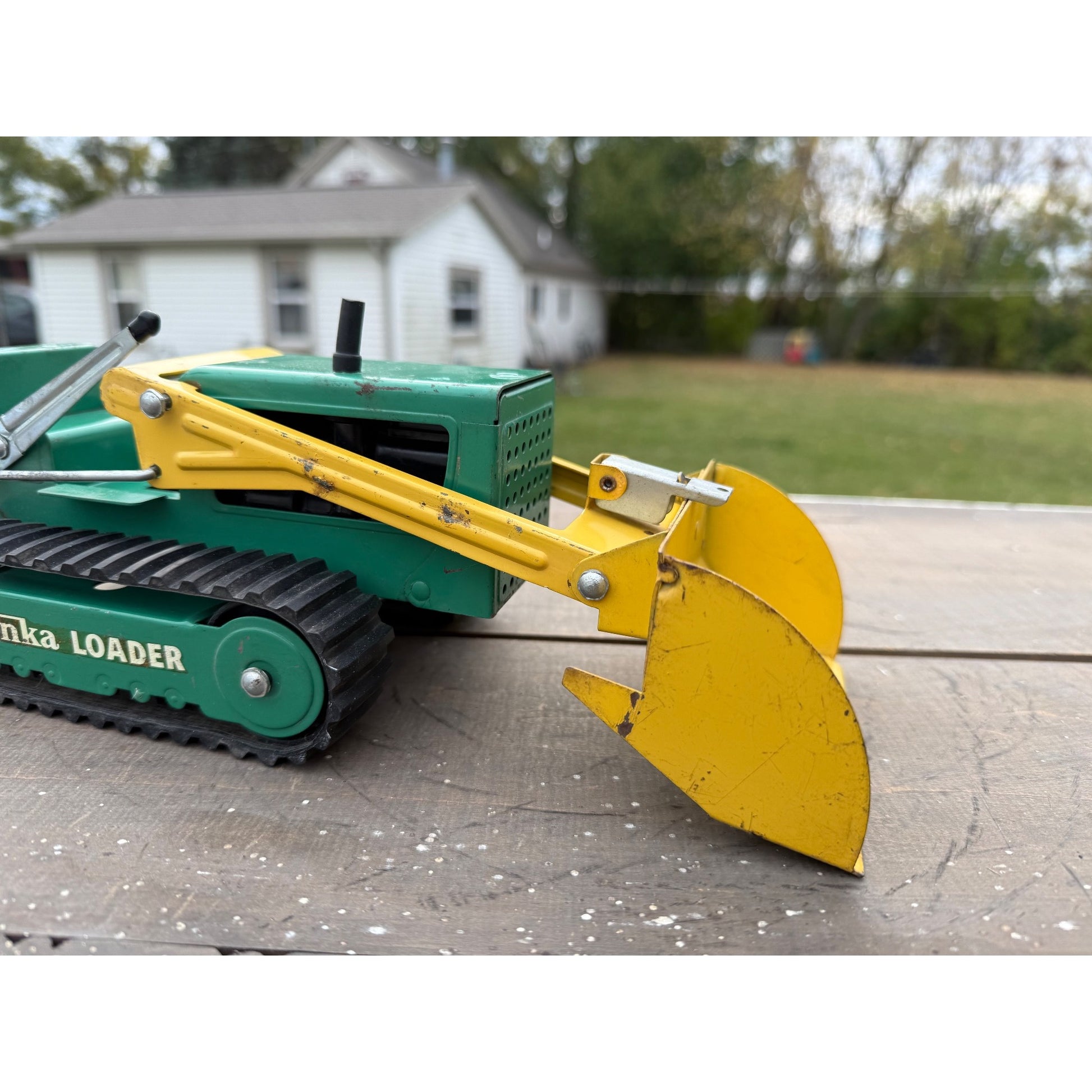 Vintage Tonka Loader Construction Green & Yellow Pressed Steel Toy #402