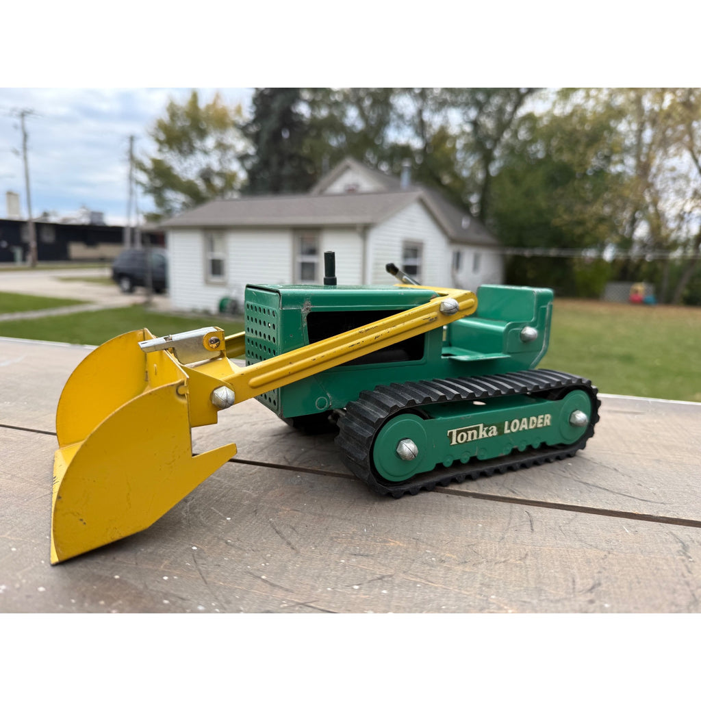 Vintage Tonka Loader Construction Green & Yellow Pressed Steel Toy #402