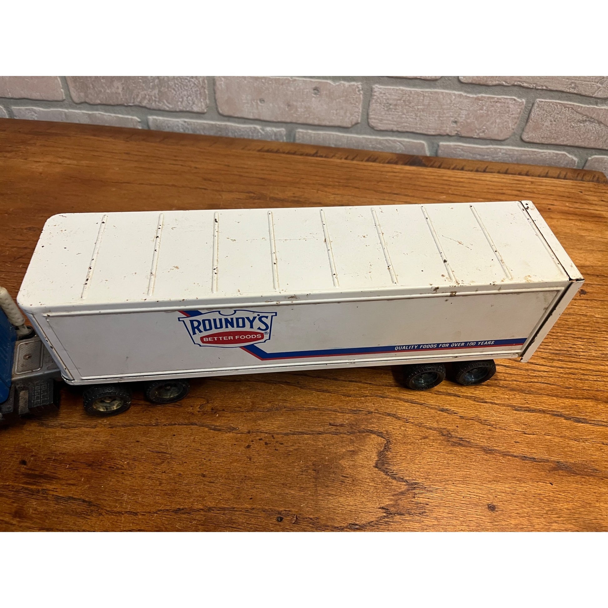 Vintage Roundy's Better Foods Grocery Store Delivery Smei Truck - Ertl Toy 19.5"
