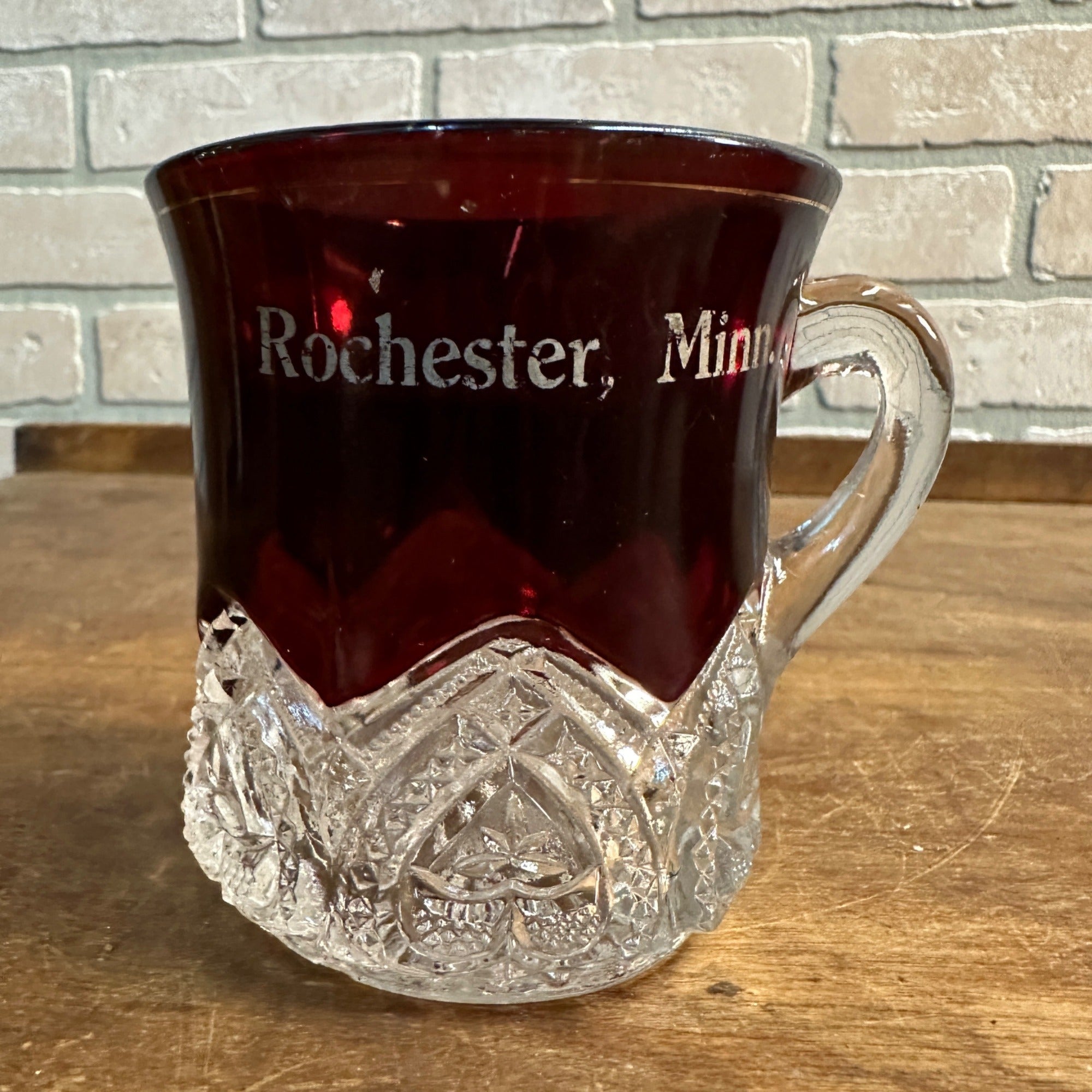 VINTAGE MUG RUBY FLASH RED GLASS ROCHESTER MINNESOTA SOUVENIR FANCY