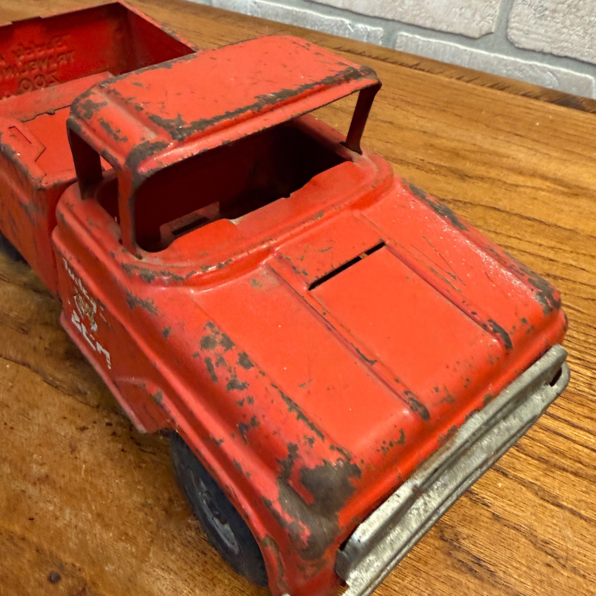 Vintage Buddy L Pressed Steel Toy Zoo Red Pickup Truck Toy -- Parts/Repair