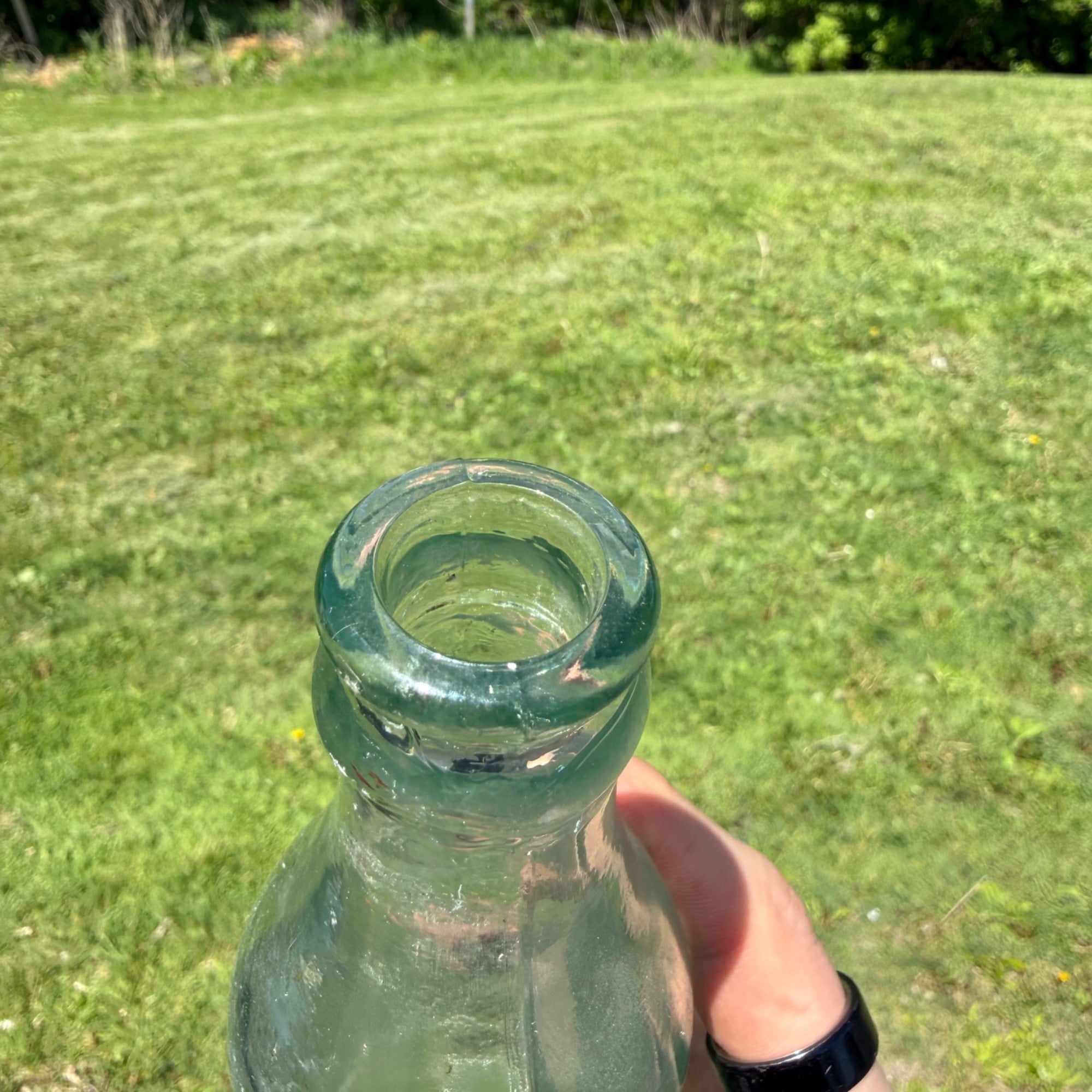 Vintage Lincoln Soda Water Co. Crown Top Milwaukee WIS Wi Aqua Soda Bottle