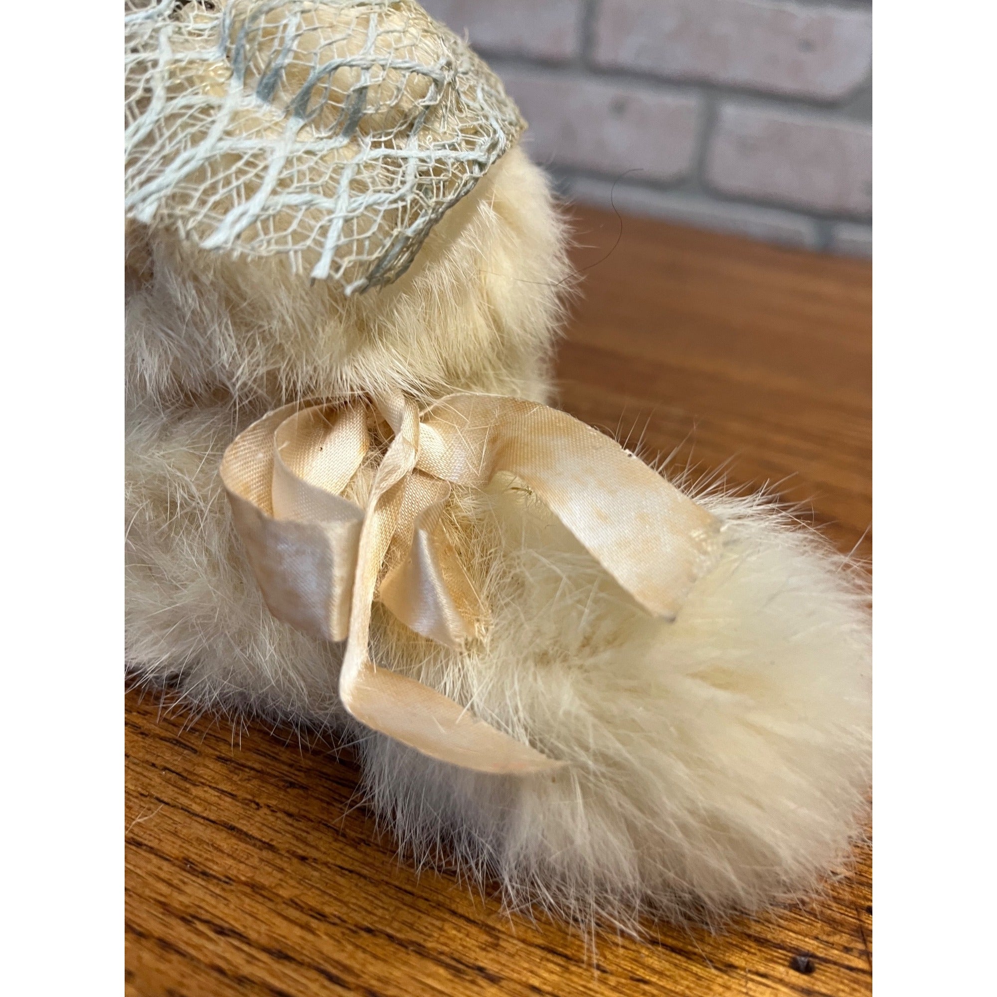 Vintage Jerry Elsner Real Fur Cuddly White Cat - No Tag - Blue Lace Floral Hat