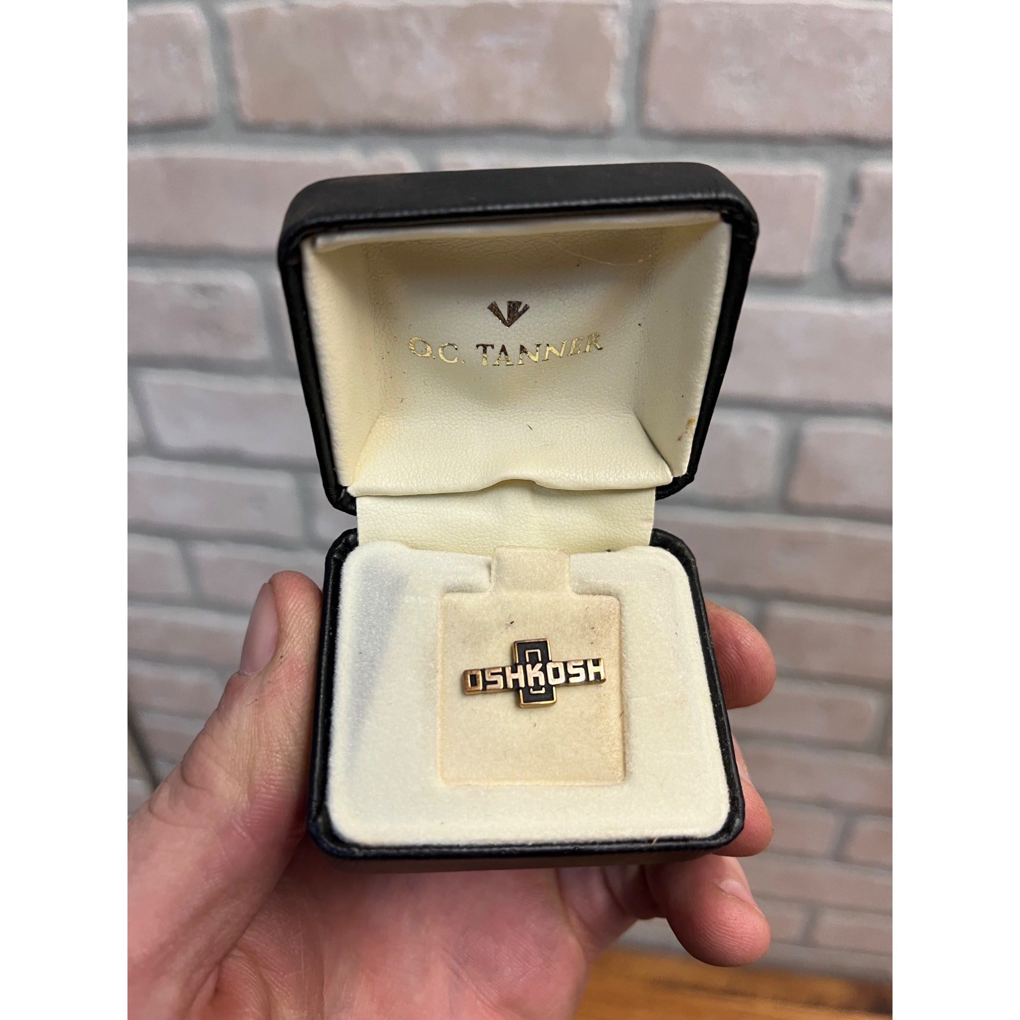 Vintage Oshkosh Truck Defense 1/10th 10kt Gold tie pin employee service award