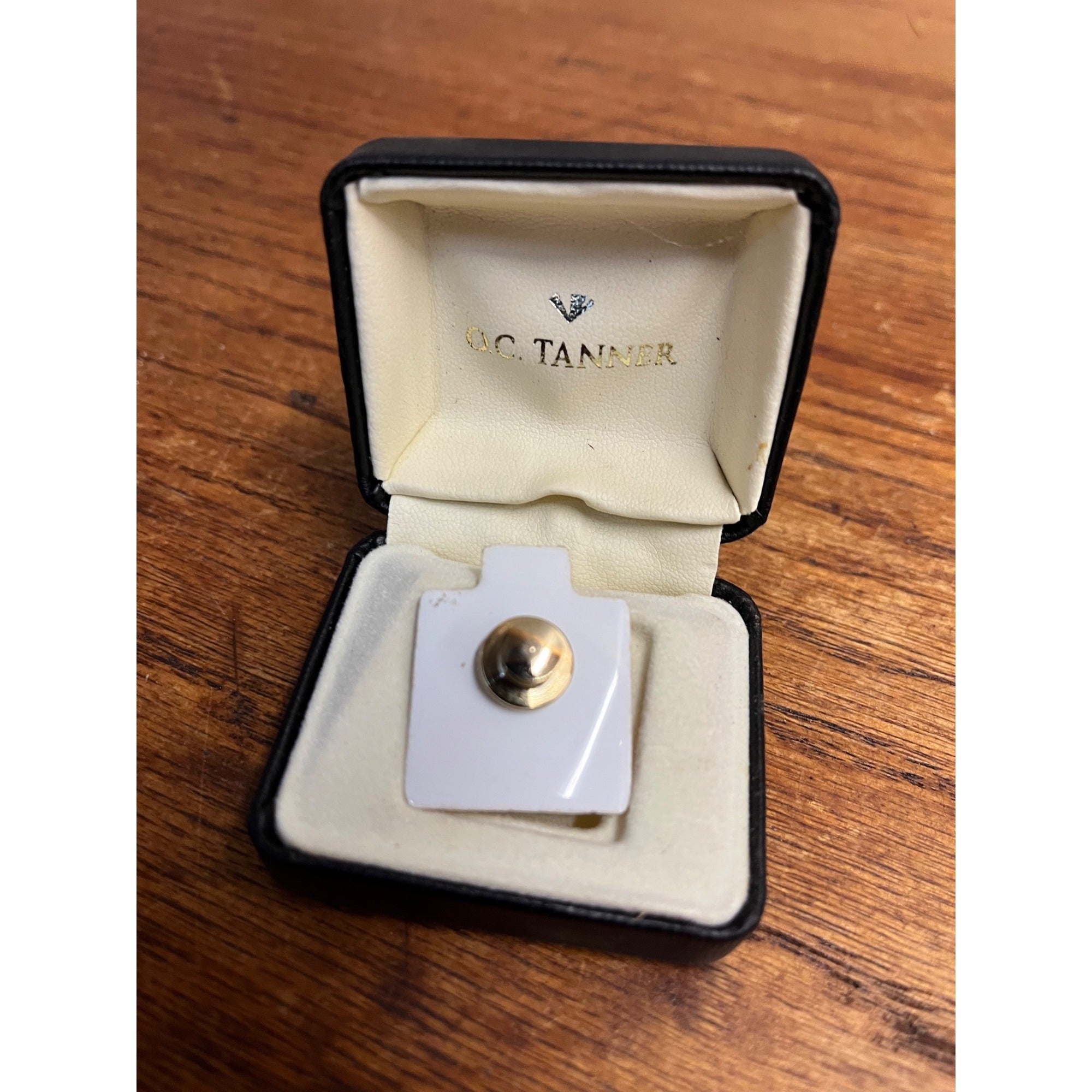 Vintage Oshkosh Truck Defense 1/10th 10kt Gold tie pin employee service award