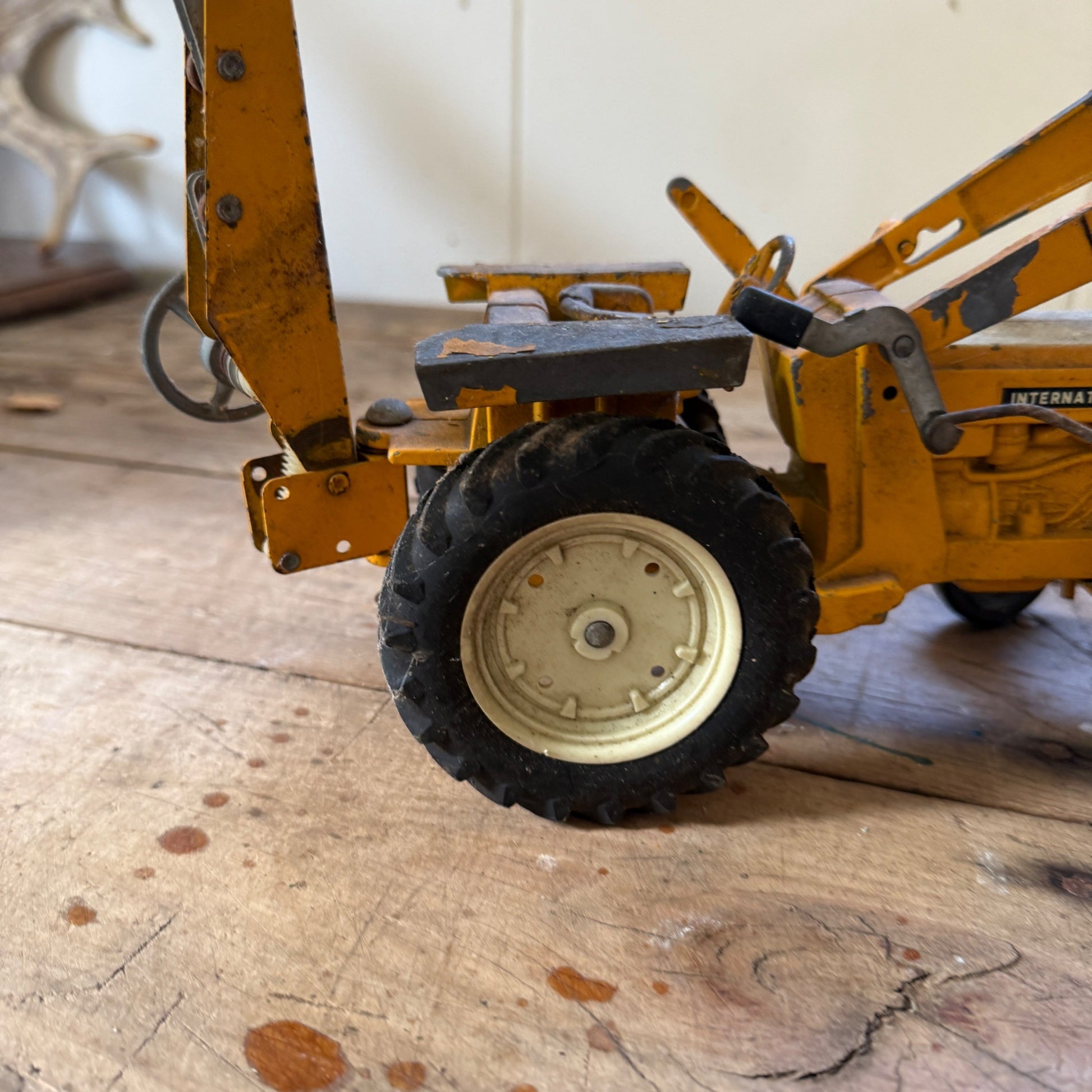 ERTL Yellow International Harvester Tractor Backhoe Loader Parts or Repair