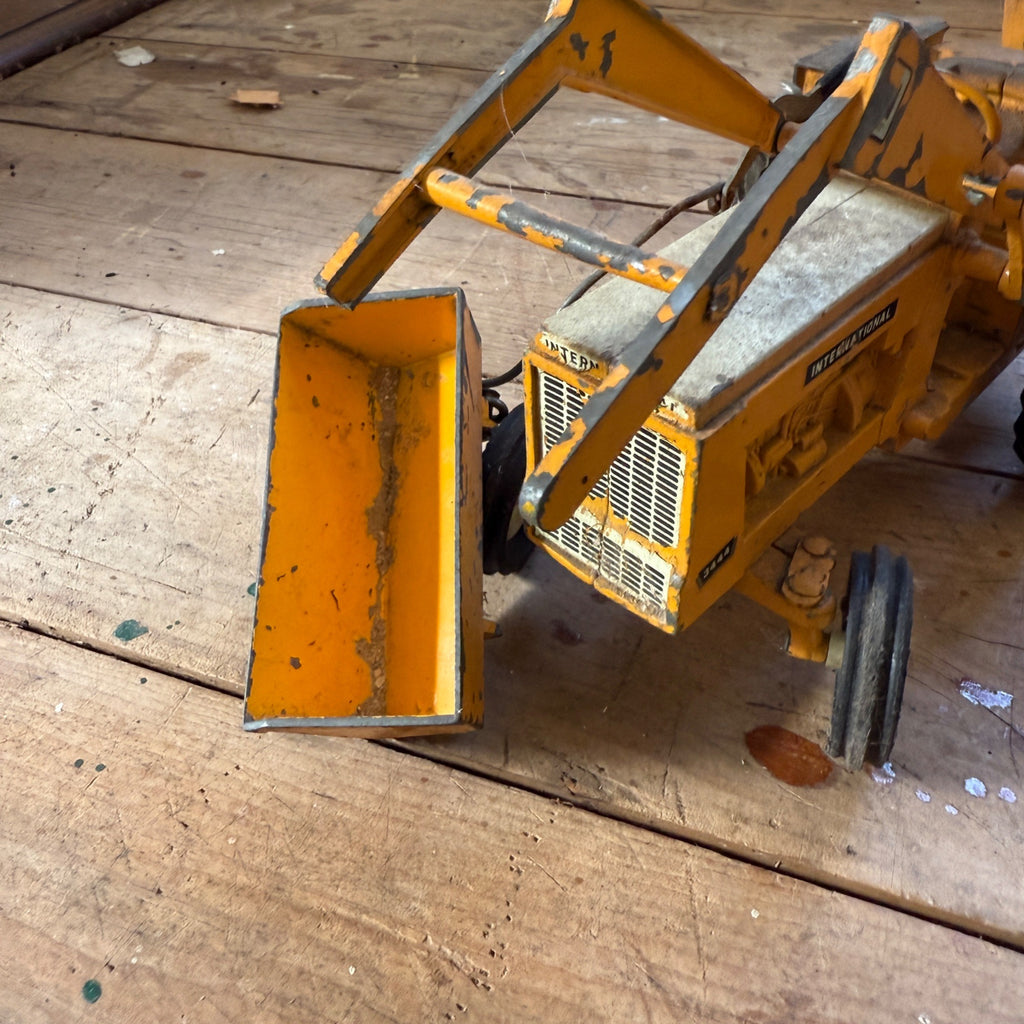 ERTL Yellow International Harvester Tractor Backhoe Loader Parts or Repair