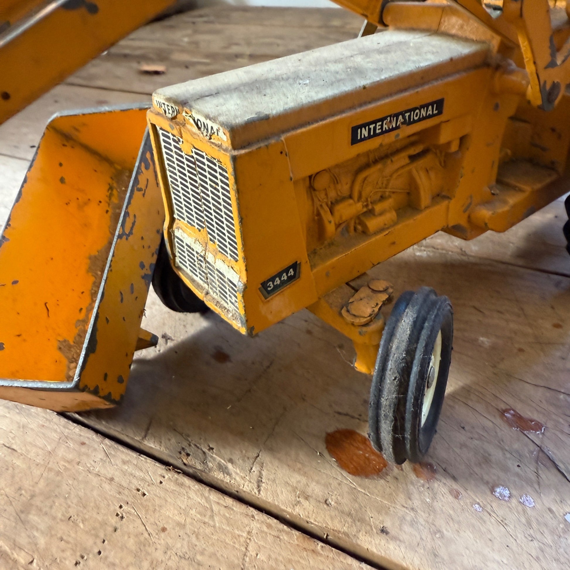 ERTL Yellow International Harvester Tractor Backhoe Loader Parts or Repair