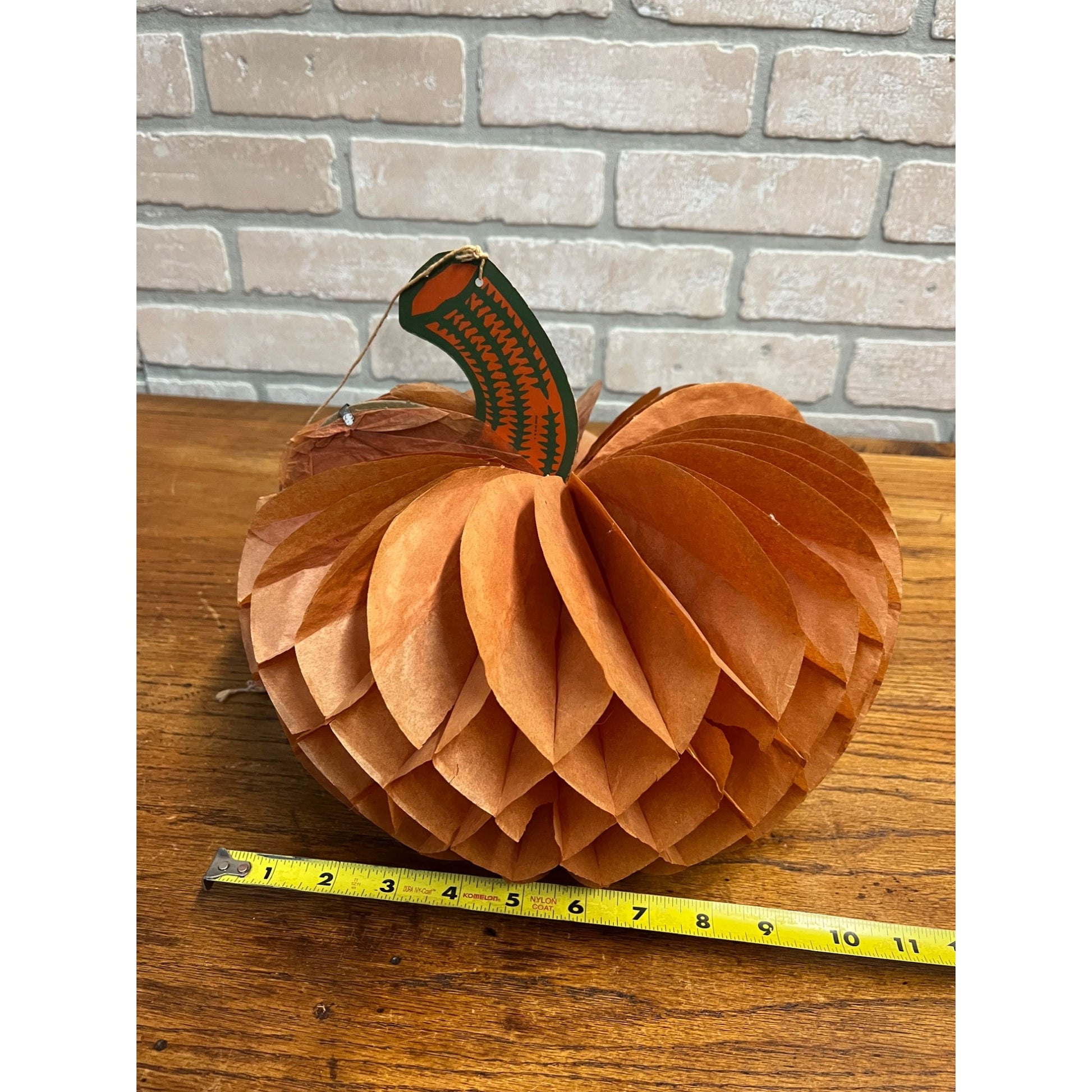 Vintage Halloween Accordion Besitle 1970s Pumpkin Honeycomb Party Decoration