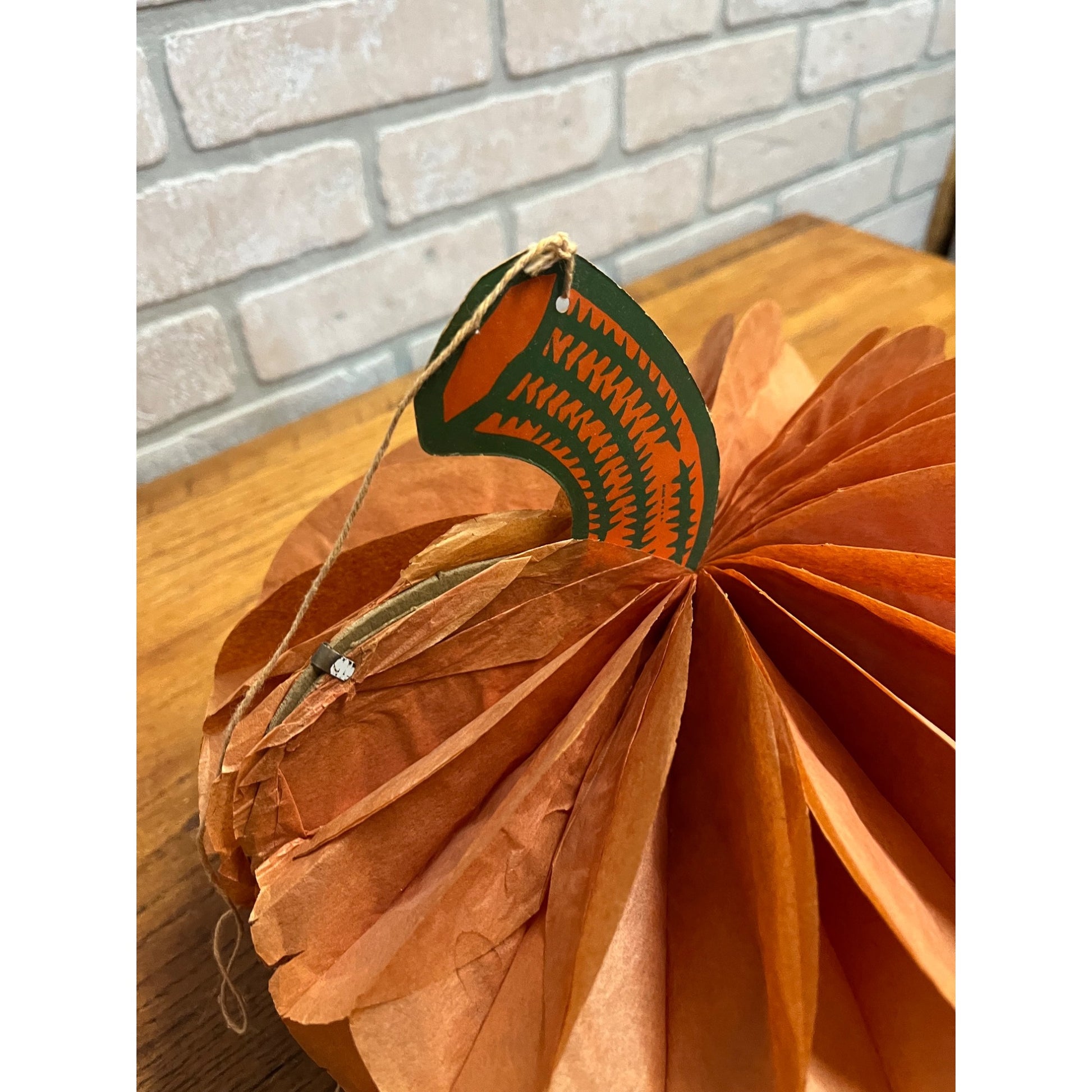 Vintage Halloween Accordion Besitle 1970s Pumpkin Honeycomb Party Decoration