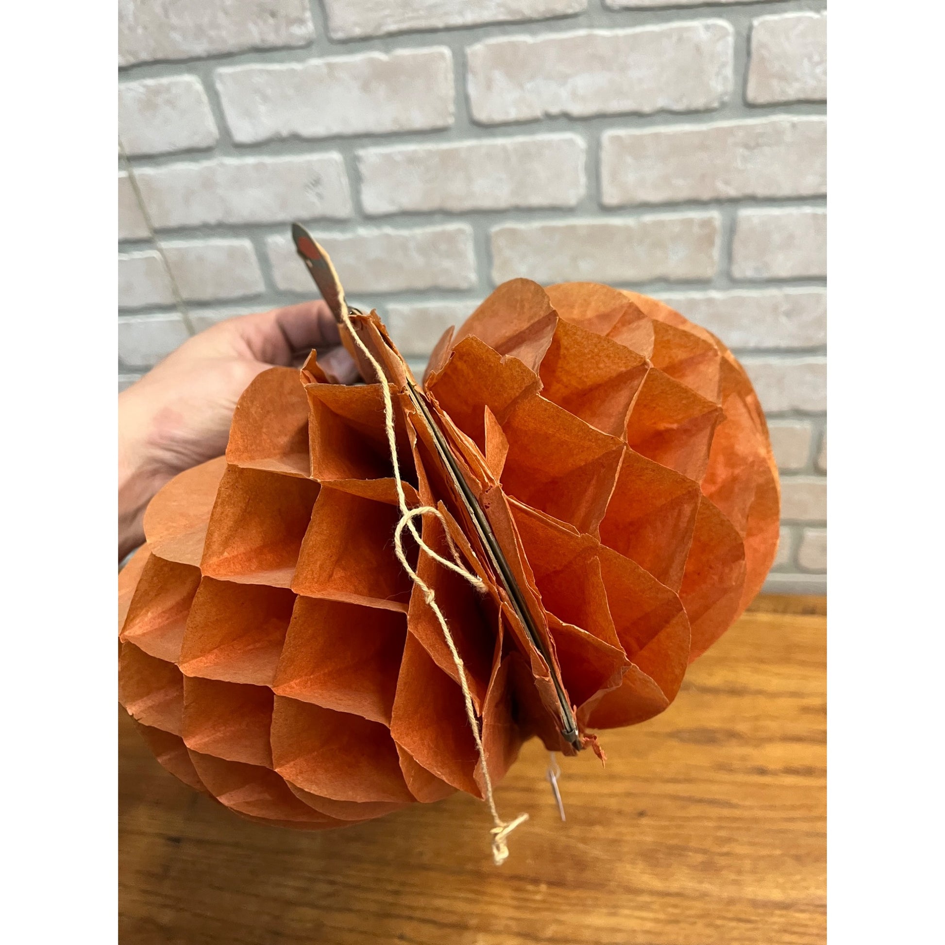 Vintage Halloween Accordion Besitle 1970s Pumpkin Honeycomb Party Decoration