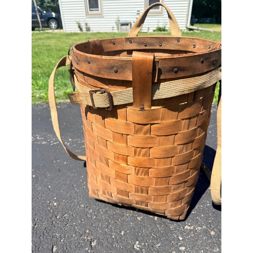 Antique Early Adirondack Trapper Back Pack Basket Original Straps Amazing Shape