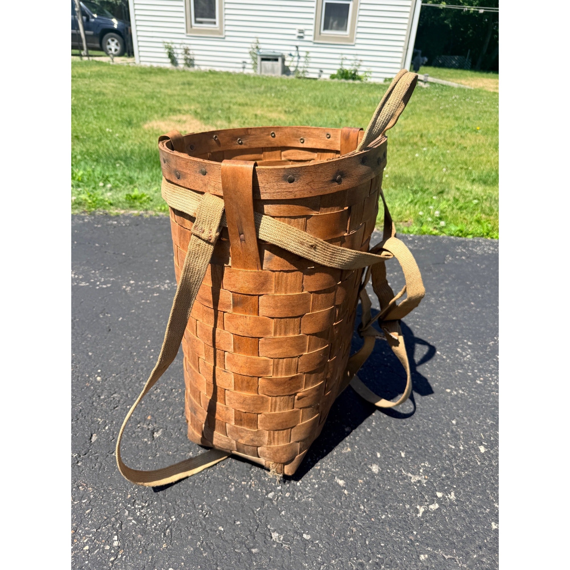 Antique Early Adirondack Trapper Back Pack Basket Original Straps Amazing Shape