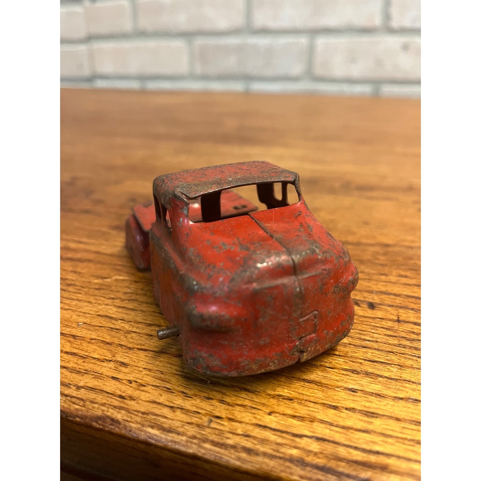 Vintage Wyandotte or Marx Pressed Steel Semi Cab Parts Repair 4"