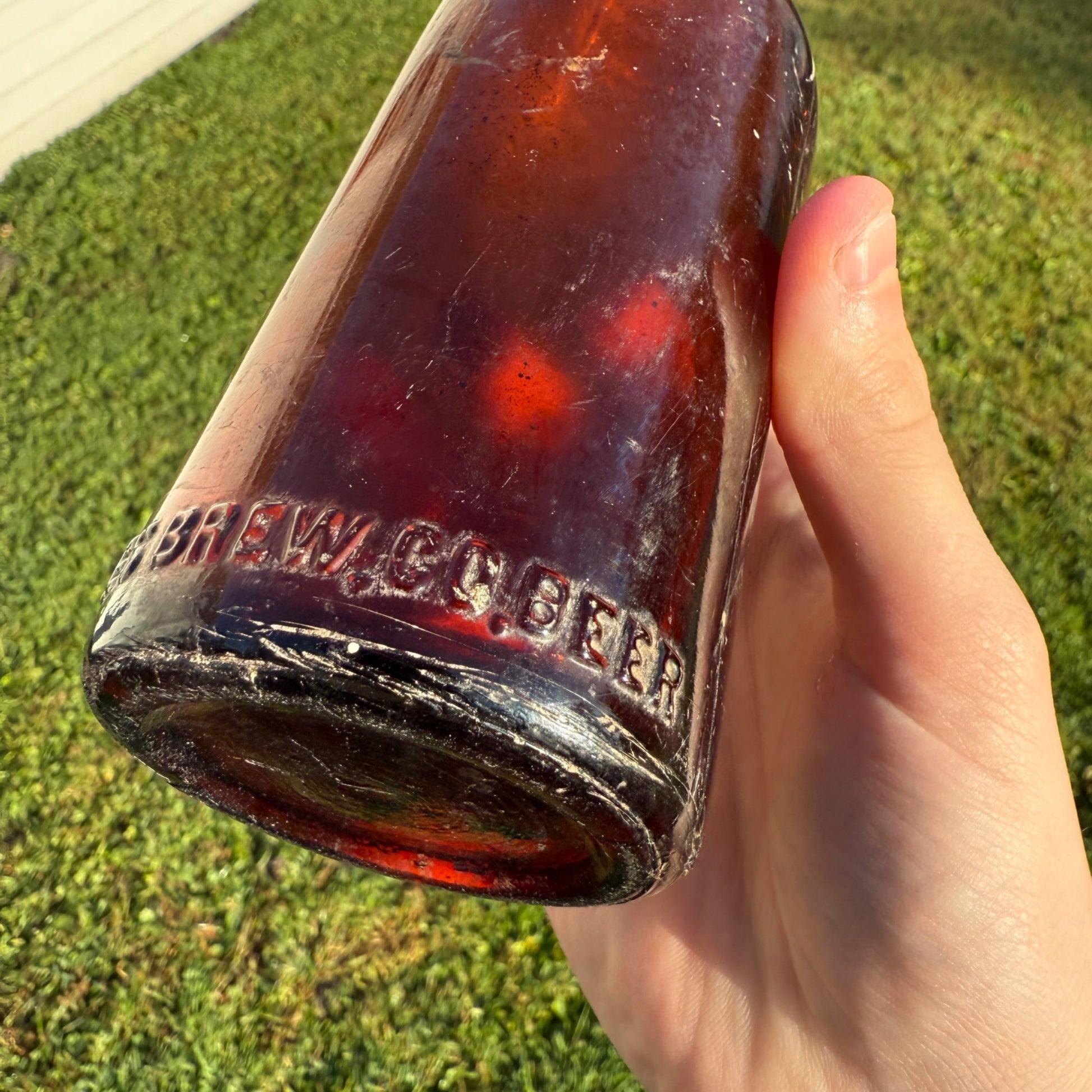 Vintage People's Beer Brewing Oskhosh Wisconsin Wis Beer Bottle Bottom Embossed