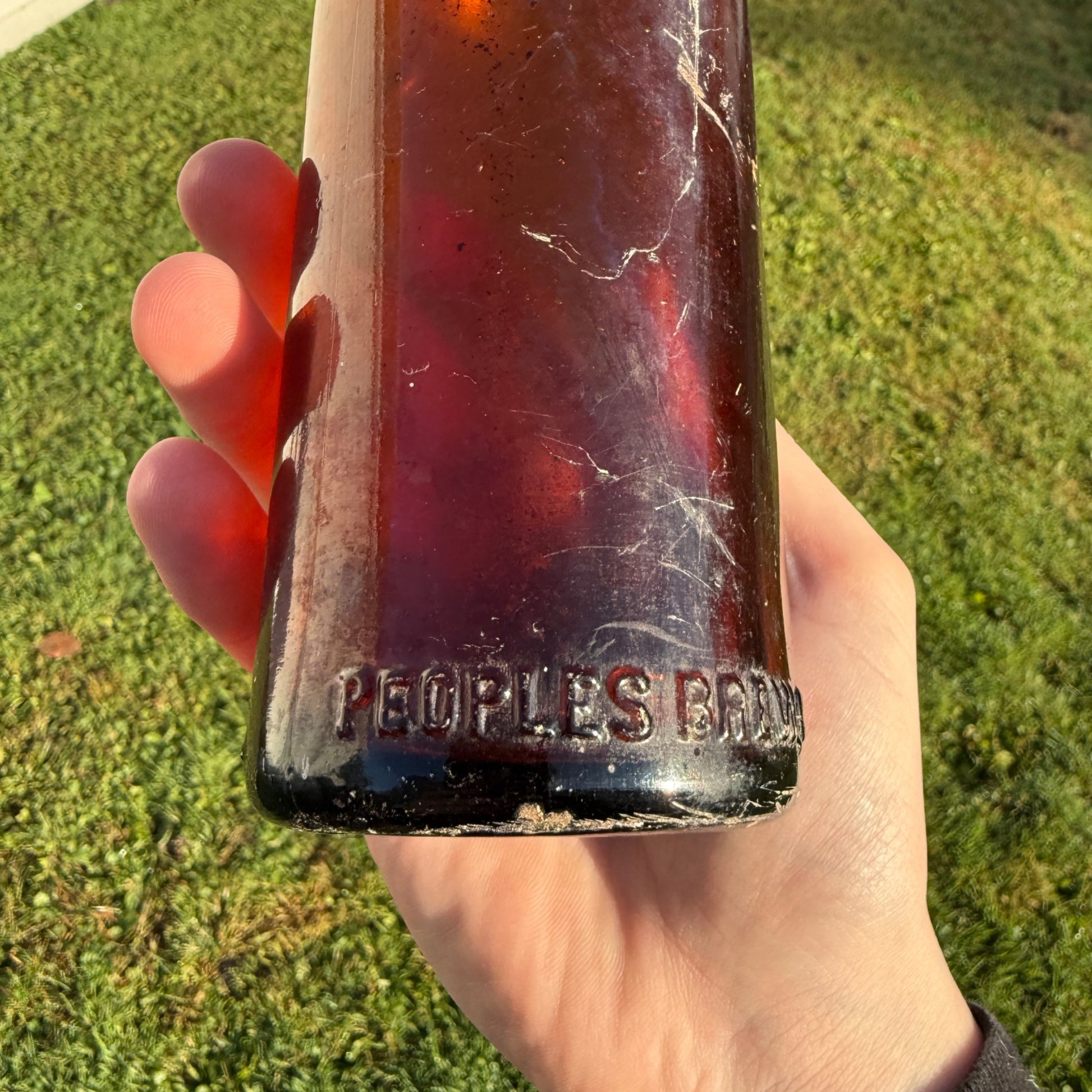 Vintage People's Beer Brewing Oskhosh Wisconsin Wis Beer Bottle Bottom Embossed