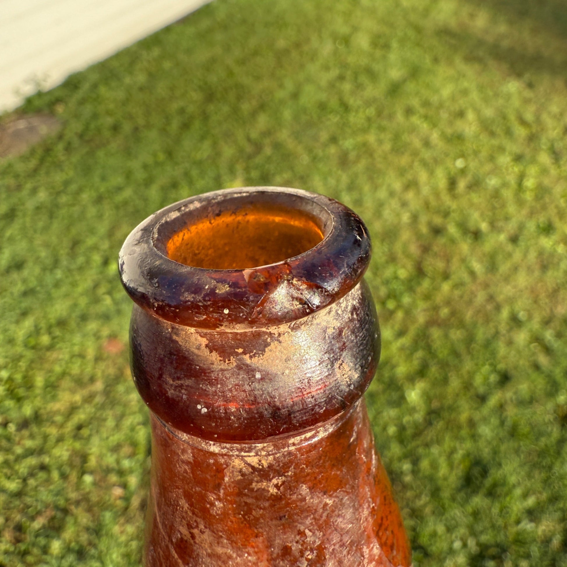 Vintage People's Beer Brewing Oskhosh Wisconsin Wis Beer Bottle Bottom Embossed