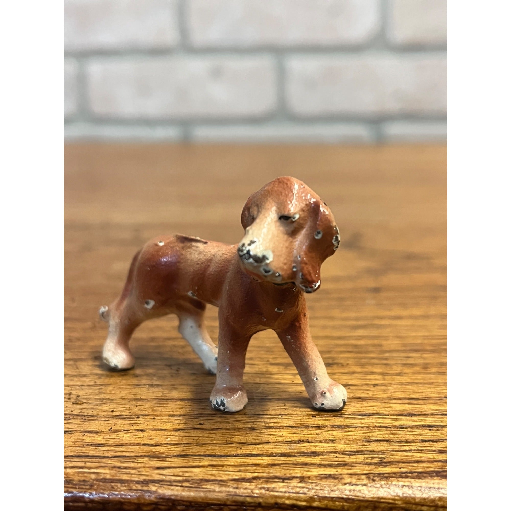 Vintage Hubley Bloodhound Dog Figurine Miniature 2-1/4" Small Figure 1920s