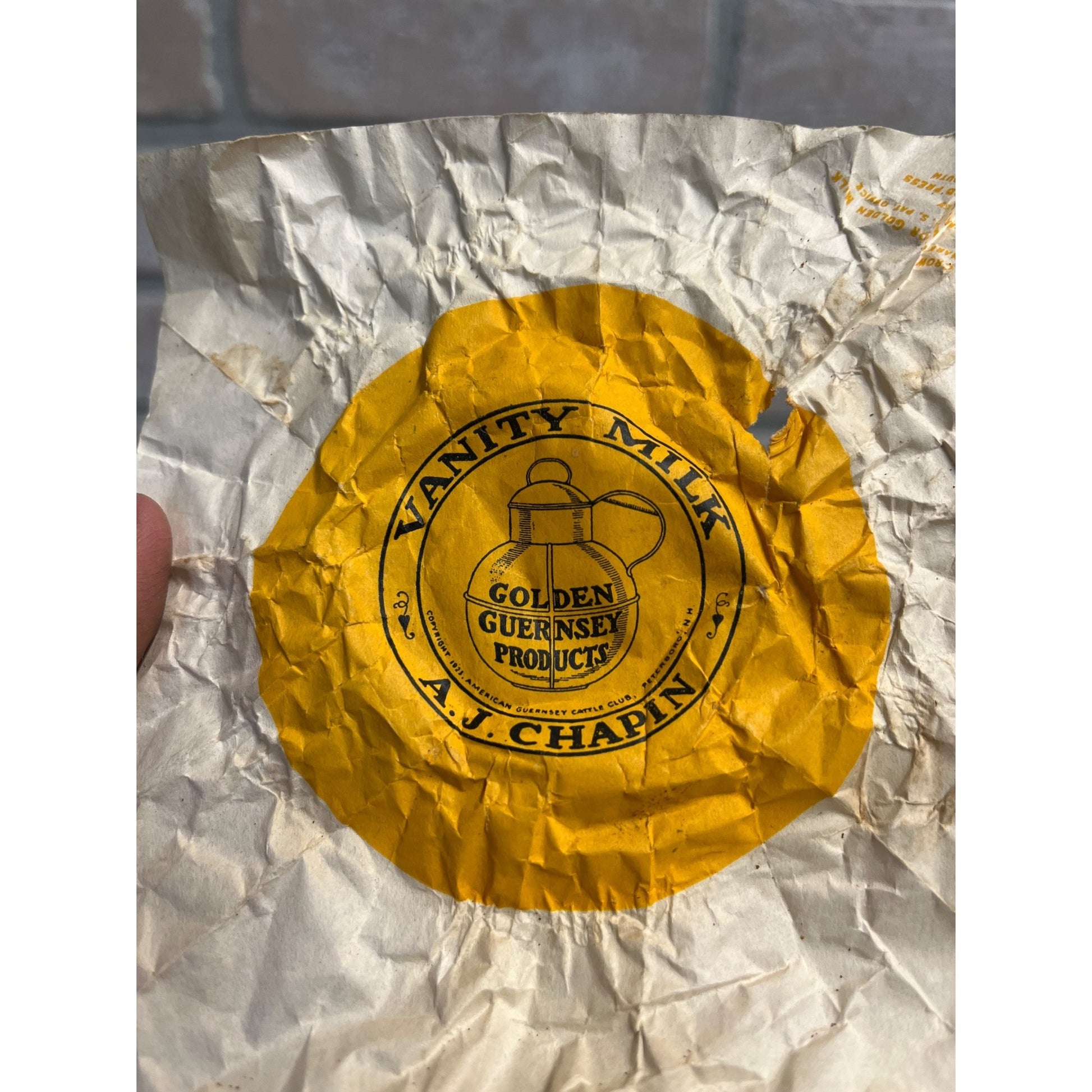 RARE Vintage AJ Chapin Golden Guernsey Dairy Paper Milk Bottle Cover Brandon Wis