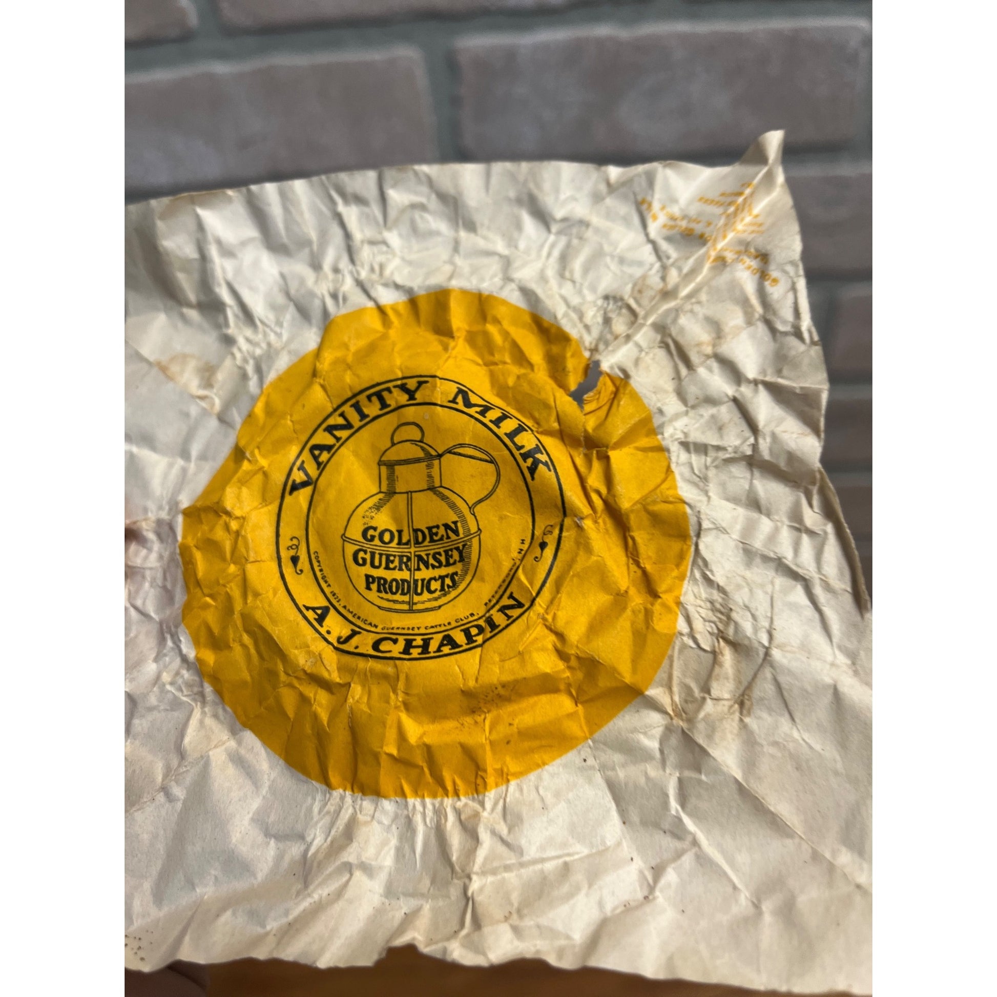 RARE Vintage AJ Chapin Golden Guernsey Dairy Paper Milk Bottle Cover Brandon Wis