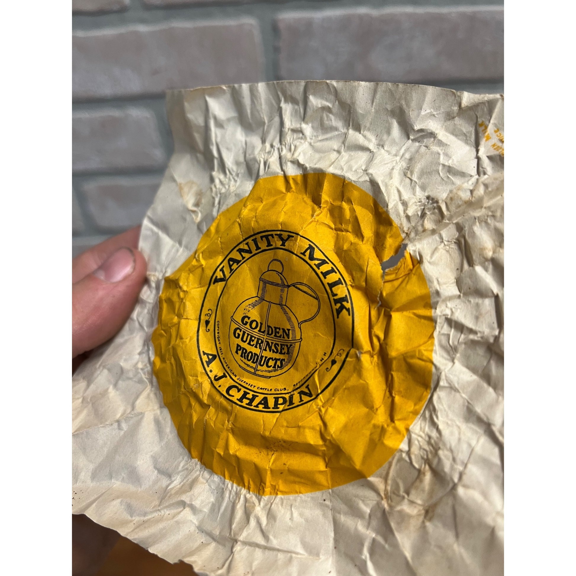 RARE Vintage AJ Chapin Golden Guernsey Dairy Paper Milk Bottle Cover Brandon Wis