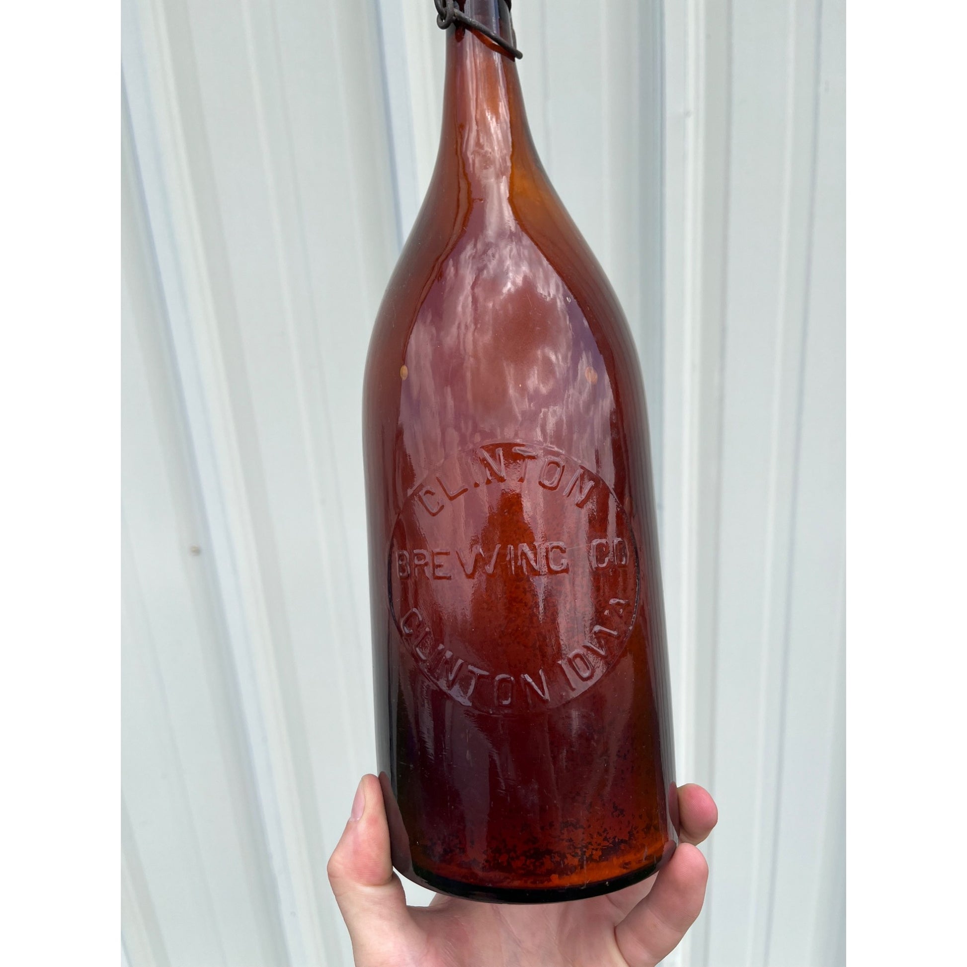 Pre-Pro Clinton Brewing Co. Iowa Amber Half Gallon Picnic Beer Blob Bottle