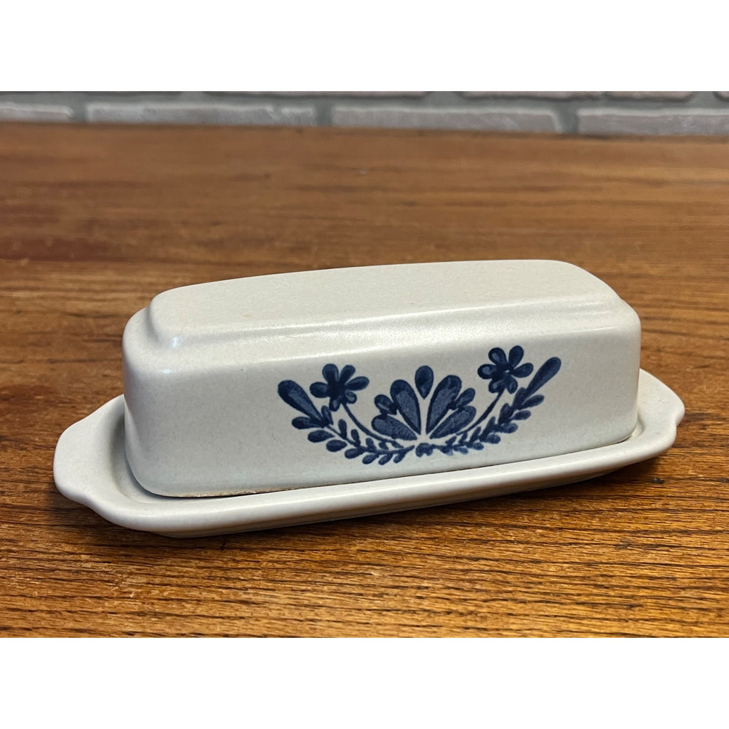 Pfalzgraff Yorktown Covered Butter Dish, Pfalzgraff Stoneware Butter Dish Blue