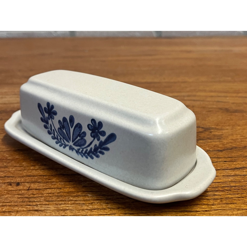 Pfalzgraff Yorktown Covered Butter Dish, Pfalzgraff Stoneware Butter Dish Blue