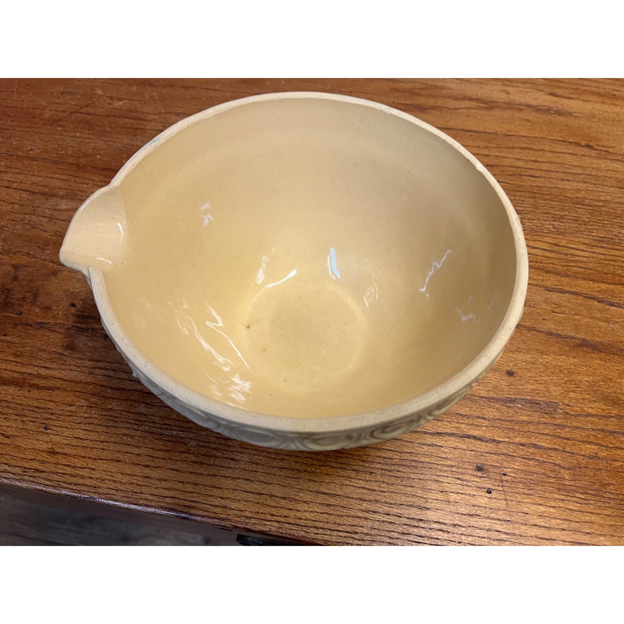 Antique Primitive McCoy Yellow Ware Draped Dots 9" Mixing Batter Bowl w/ Spout