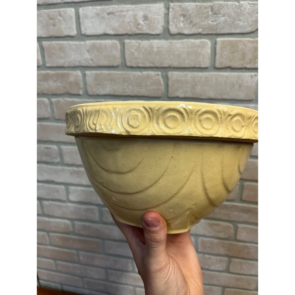 Antique Primitive McCoy Yellow Ware Draped Dots 9" Mixing Batter Bowl w/ Spout