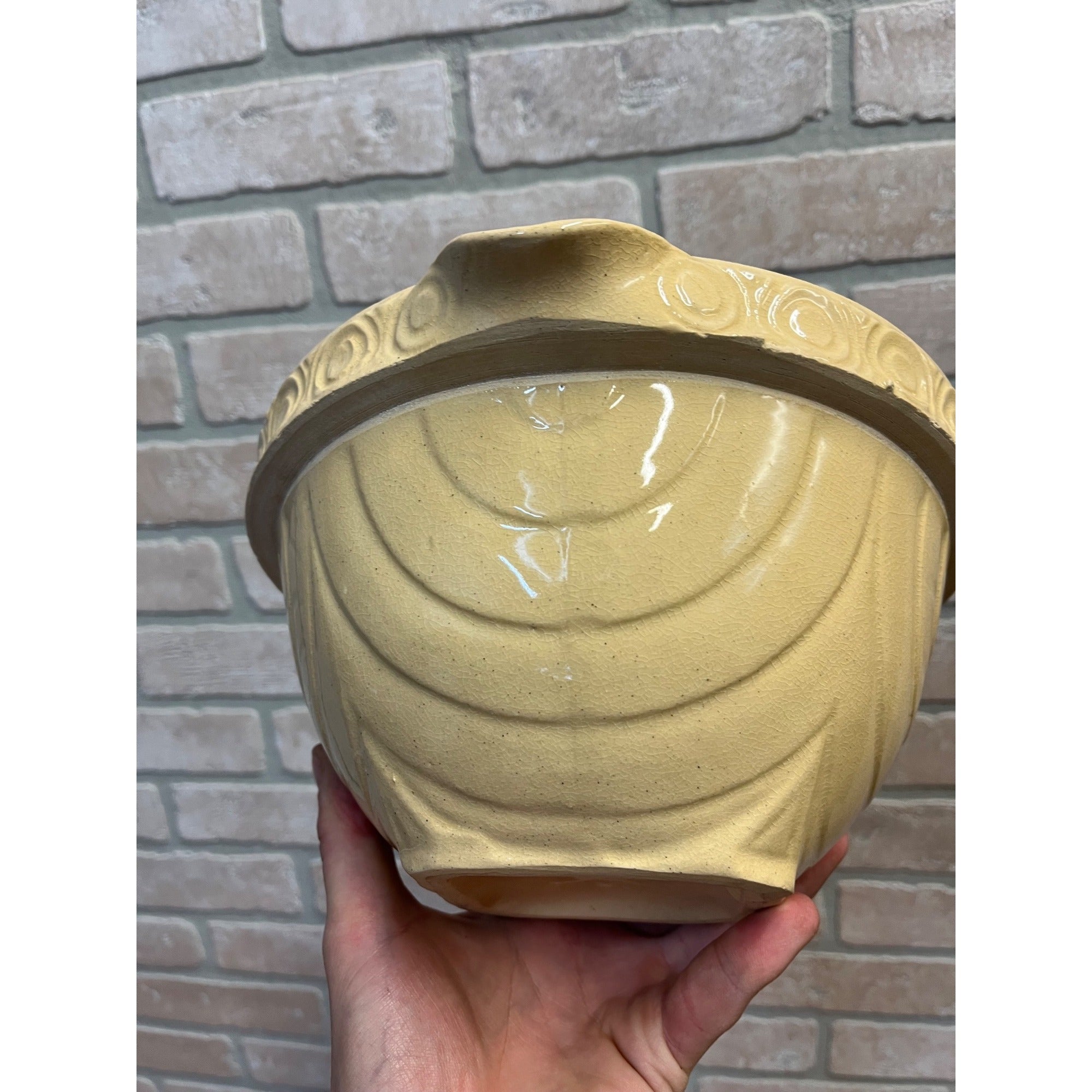 Antique Primitive McCoy Yellow Ware Draped Dots 9" Mixing Batter Bowl w/ Spout