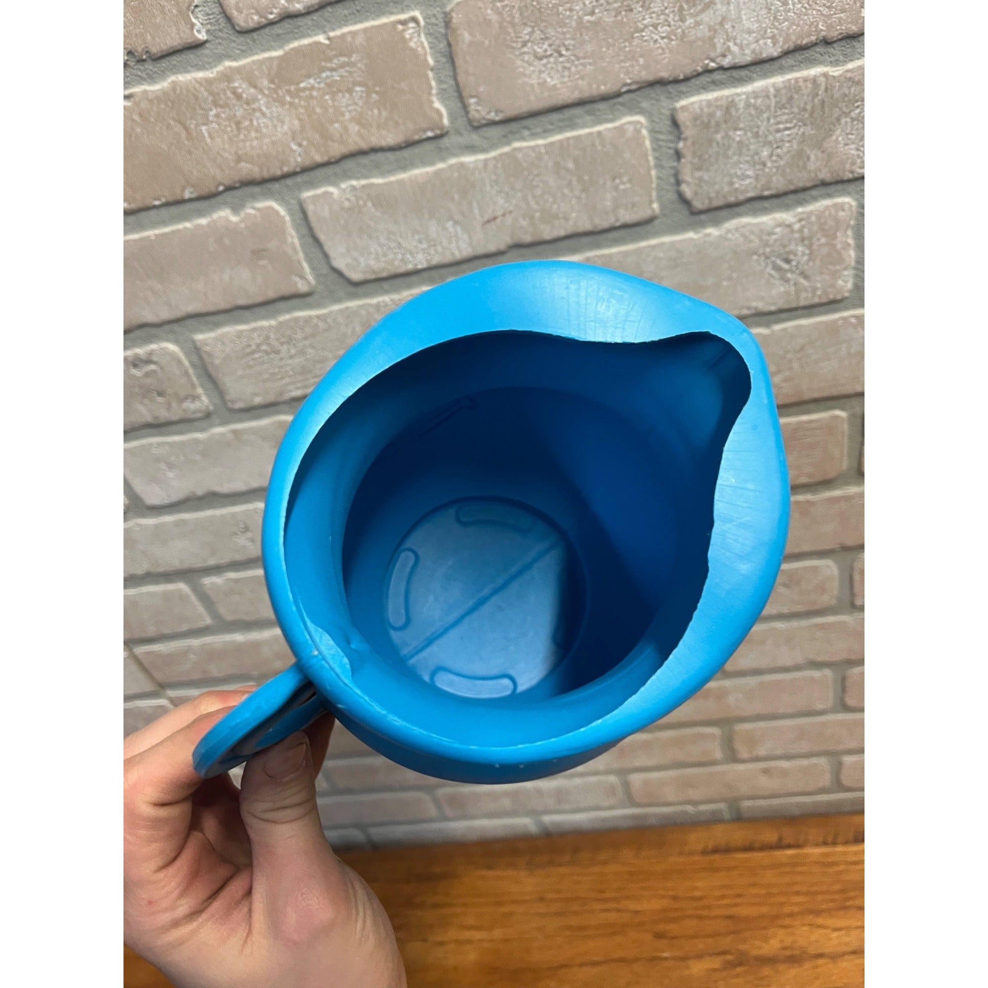 Vintage 1984 Kool-Aid Man Blue Plastic 2-Quart Pitcher + 4 Cups