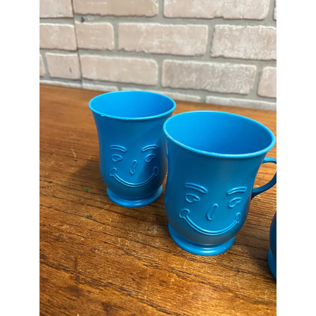 Vintage 1984 Kool-Aid Man Blue Plastic 2-Quart Pitcher + 4 Cups