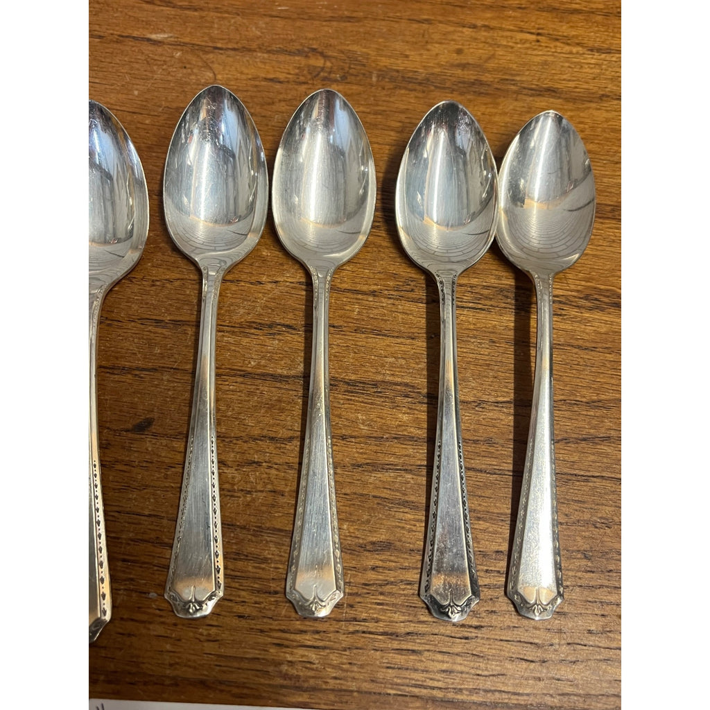 Vintage Oneida Community Stainless Tudor Plate "Chalfonte" Pattern Teaspoons Set of Six (6)