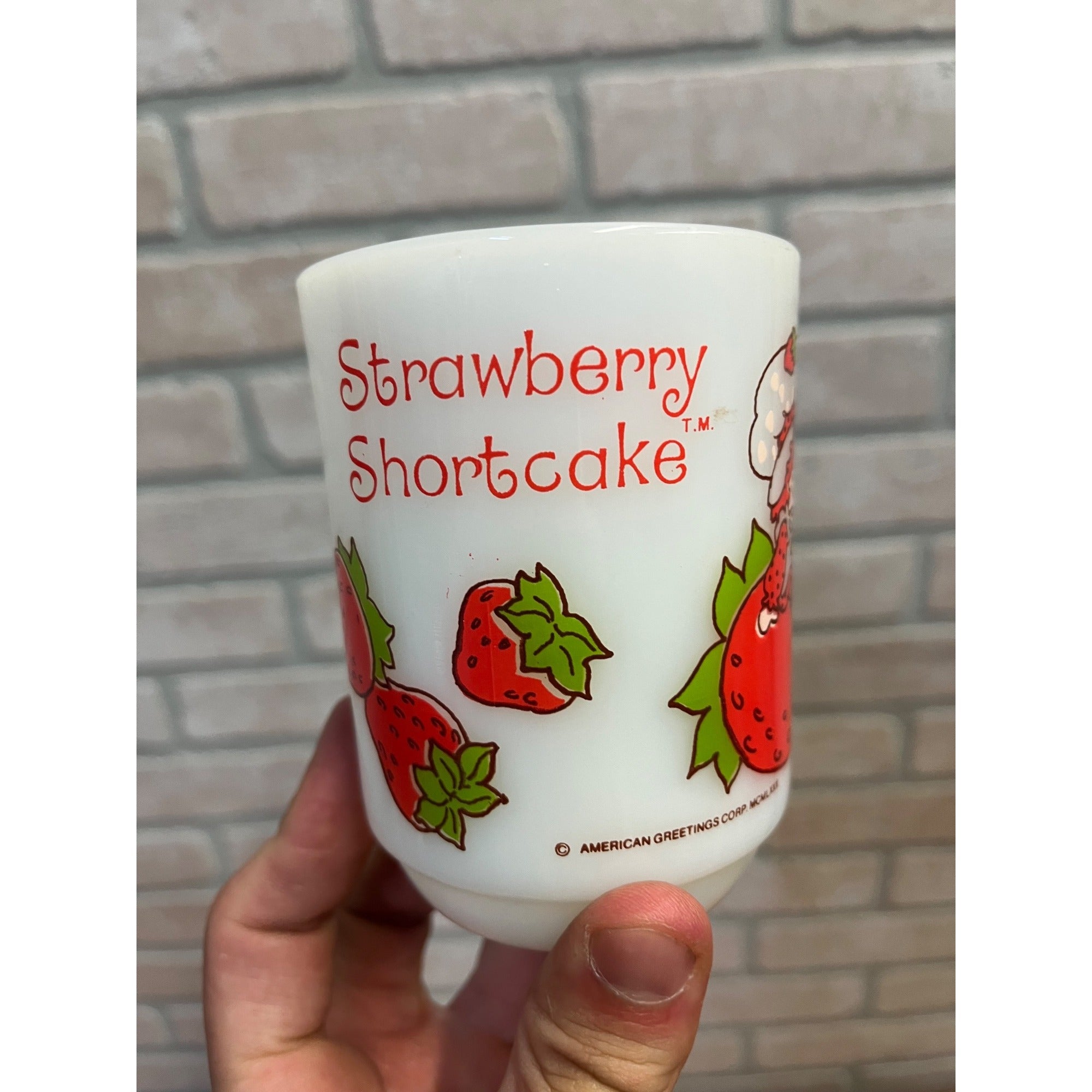 Vintage 1980 Strawberry Shortcake American Greeting Milk Glass Mug Anchor Hocking