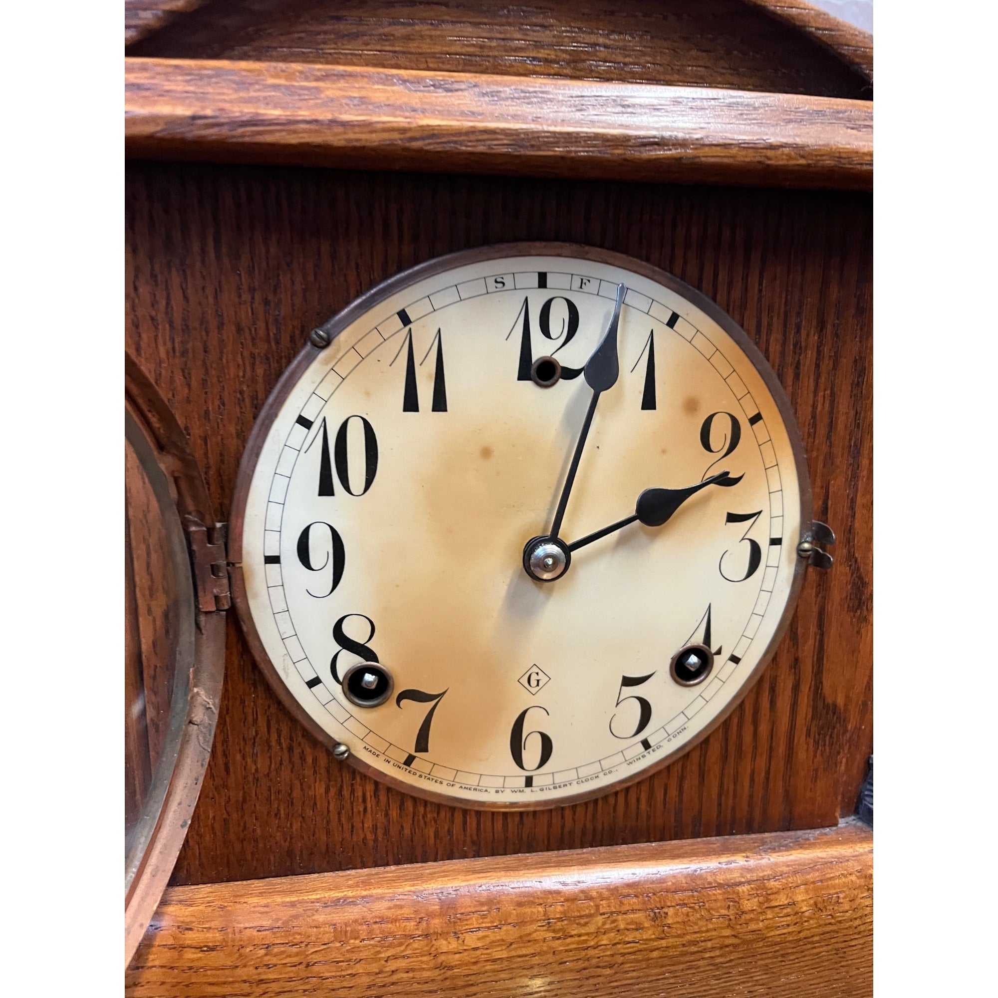Vintage Gilbelt Mantel Clock Solid Oak w/ Chime - Mission Style