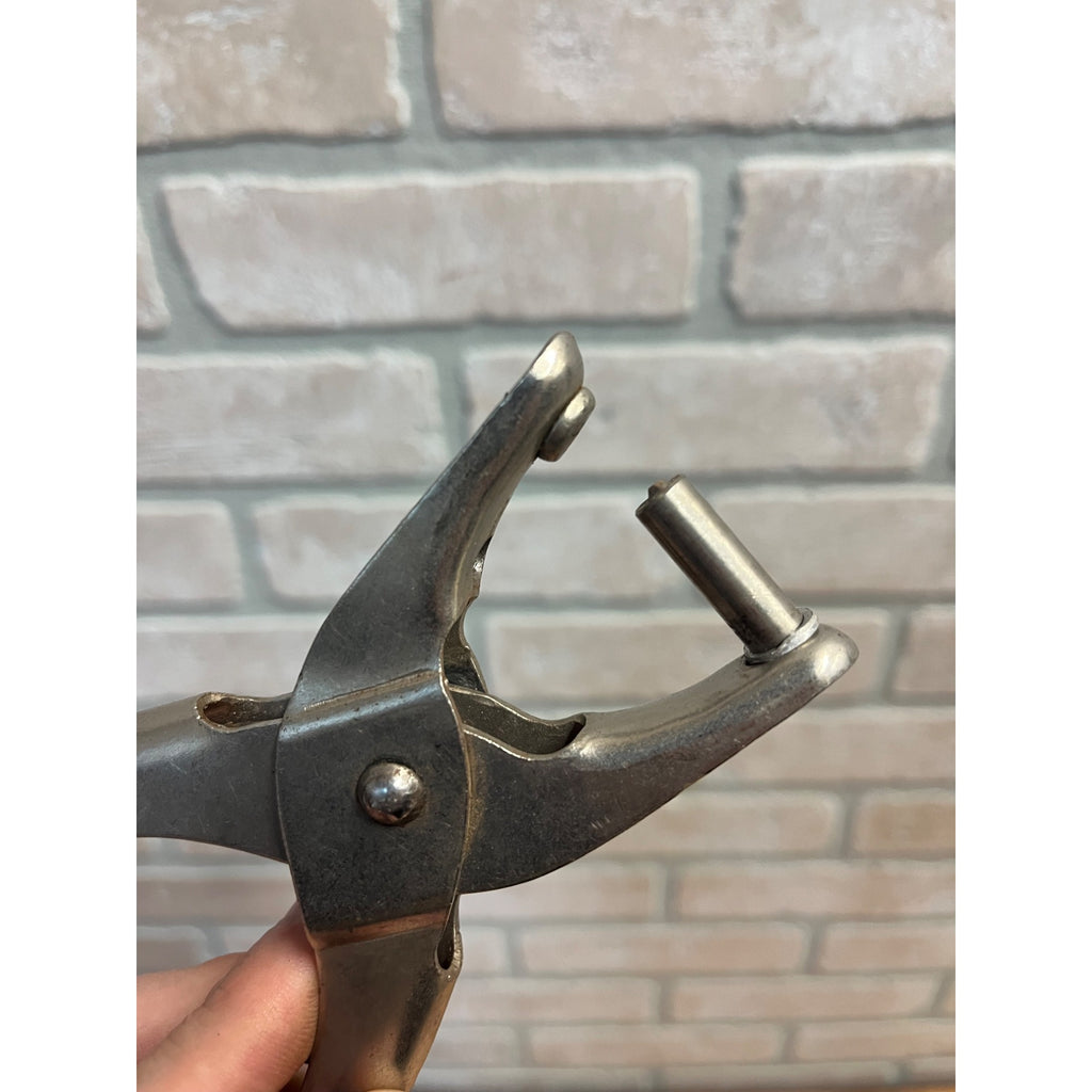 W. Schollhorn Co. Bernards Single Leather Hole Punch New Haven Conn - Works