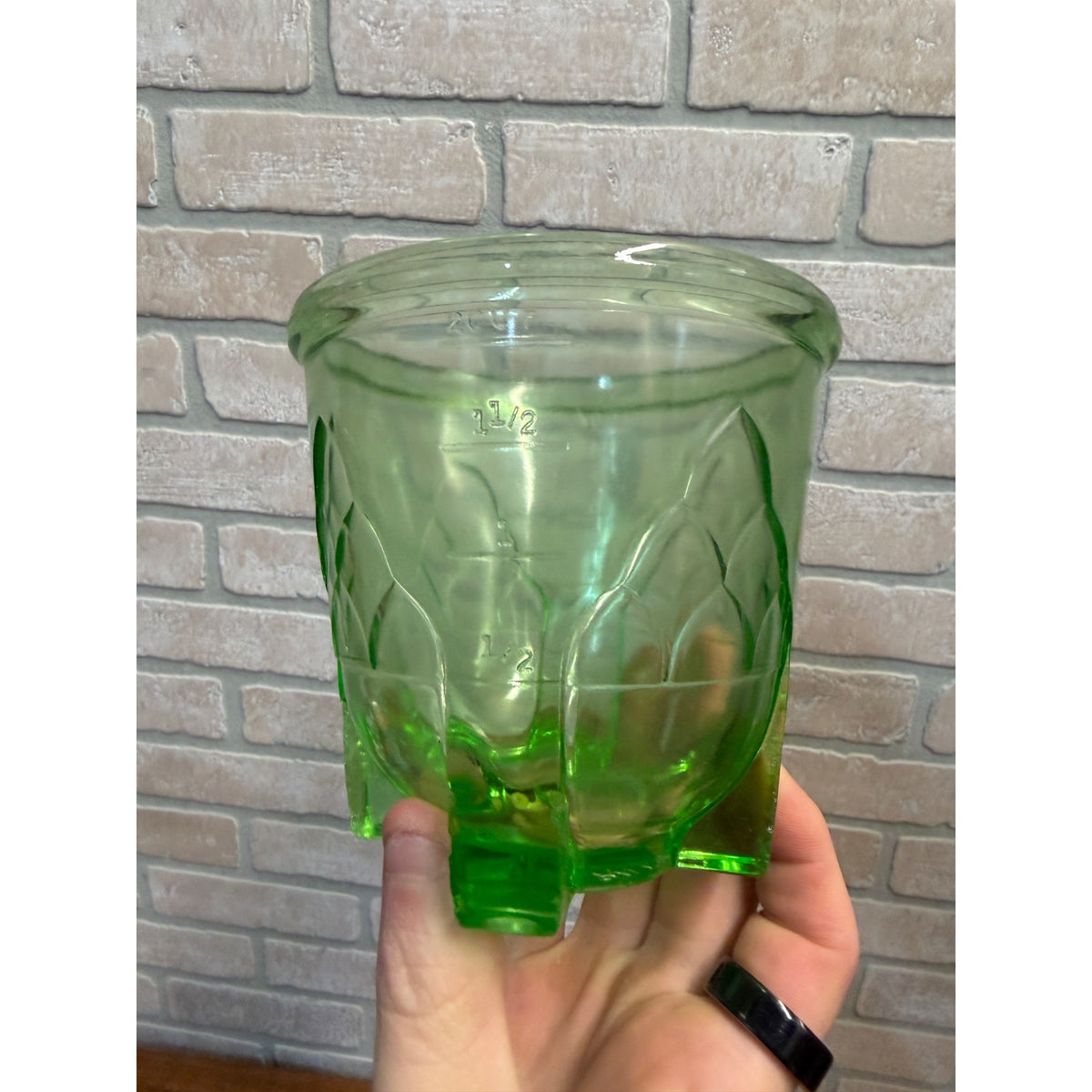Vintage Hazel Atlas Uranium Rare Green Glass Vaseline Artichoke Measuring Cup