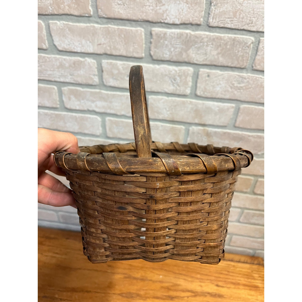 Antique Primitive 1900s Oak Splint Gathering Egg Berry Basket Bentwood Handle