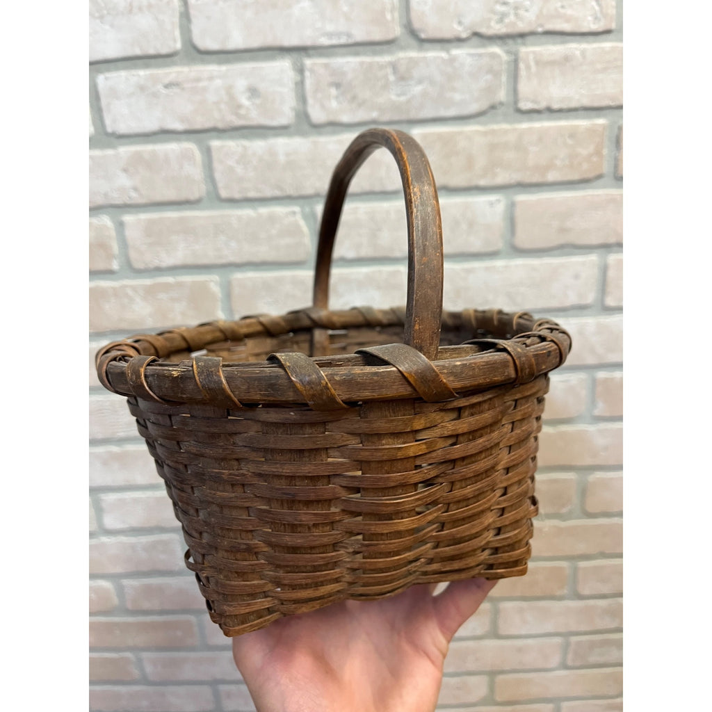 Antique Primitive 1900s Oak Splint Gathering Egg Berry Basket Bentwood Handle