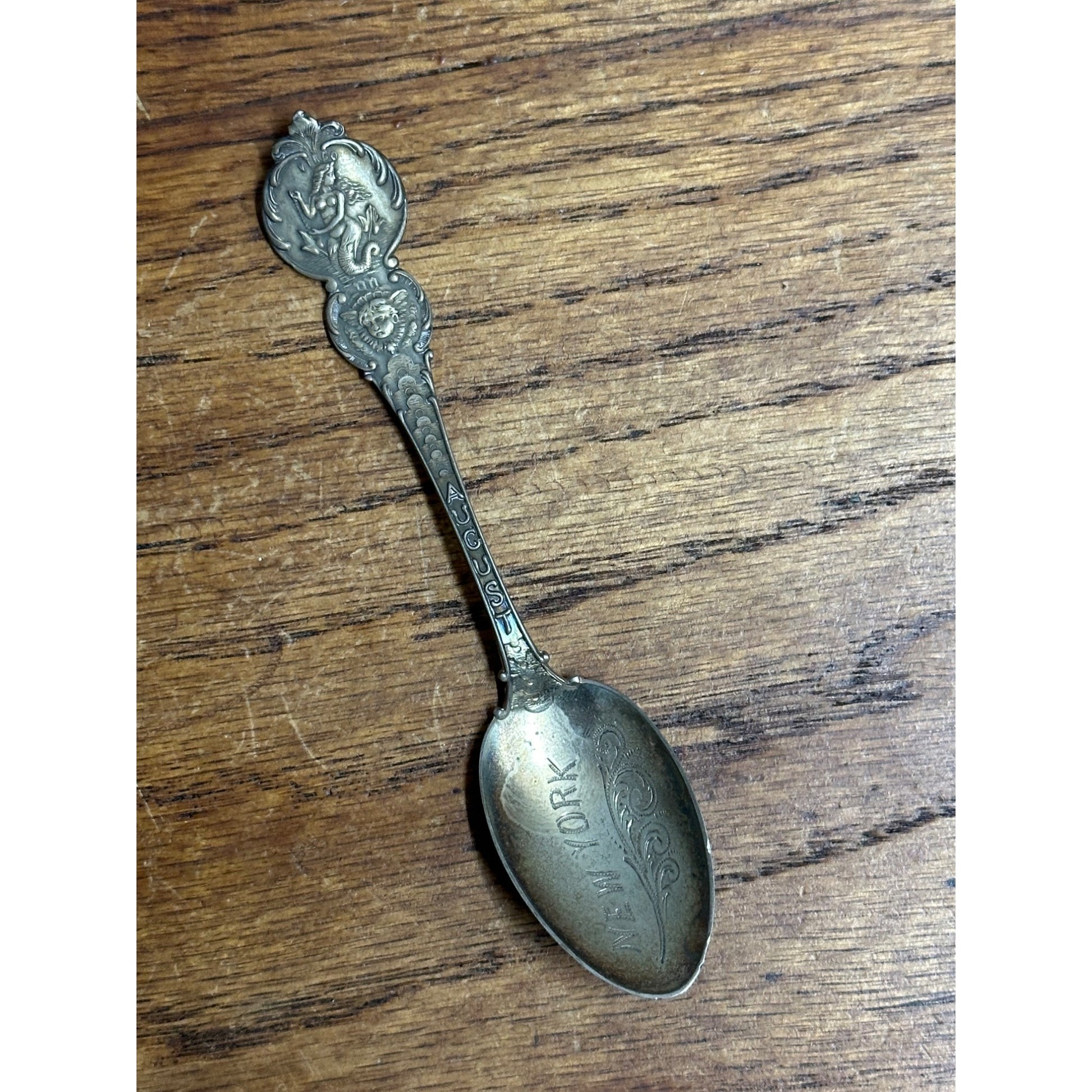 Vintage Sterling Silver August Zodiac Sign Souvenir Spoon New York - 14 grams