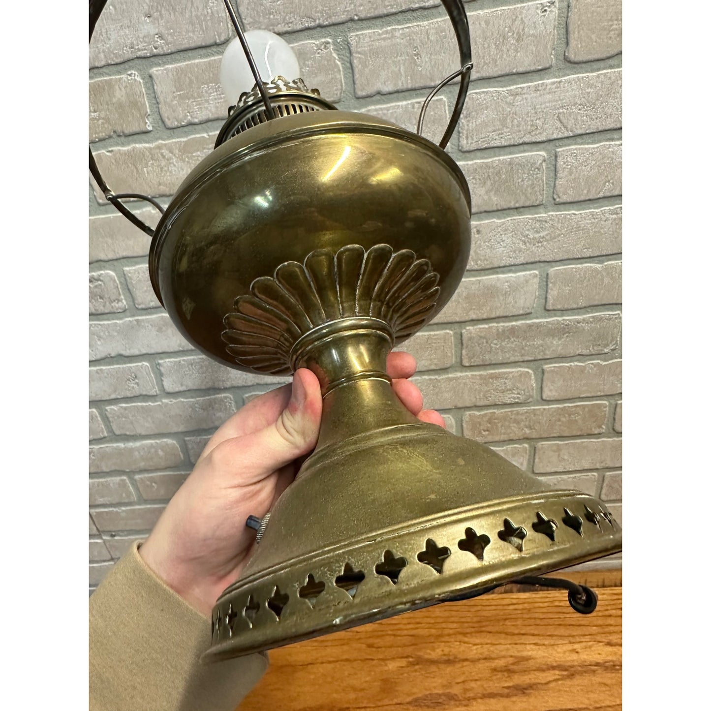 Vintage Hurricane Rayo Kerosene Brass Oil Lamp Electrified