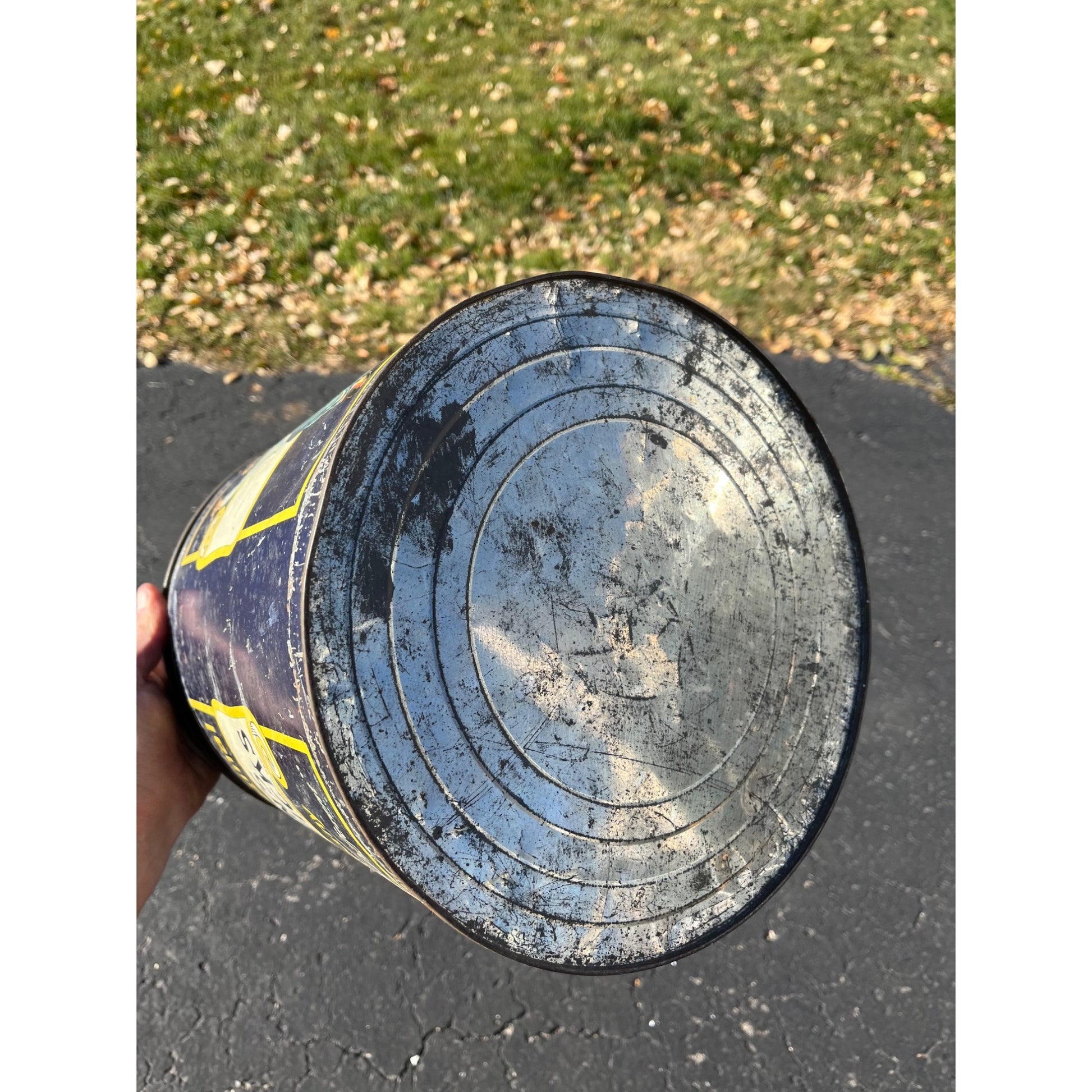 Vintage Quinlan's Buttered Sticks Pretzels Tin General Store Advertising Lid