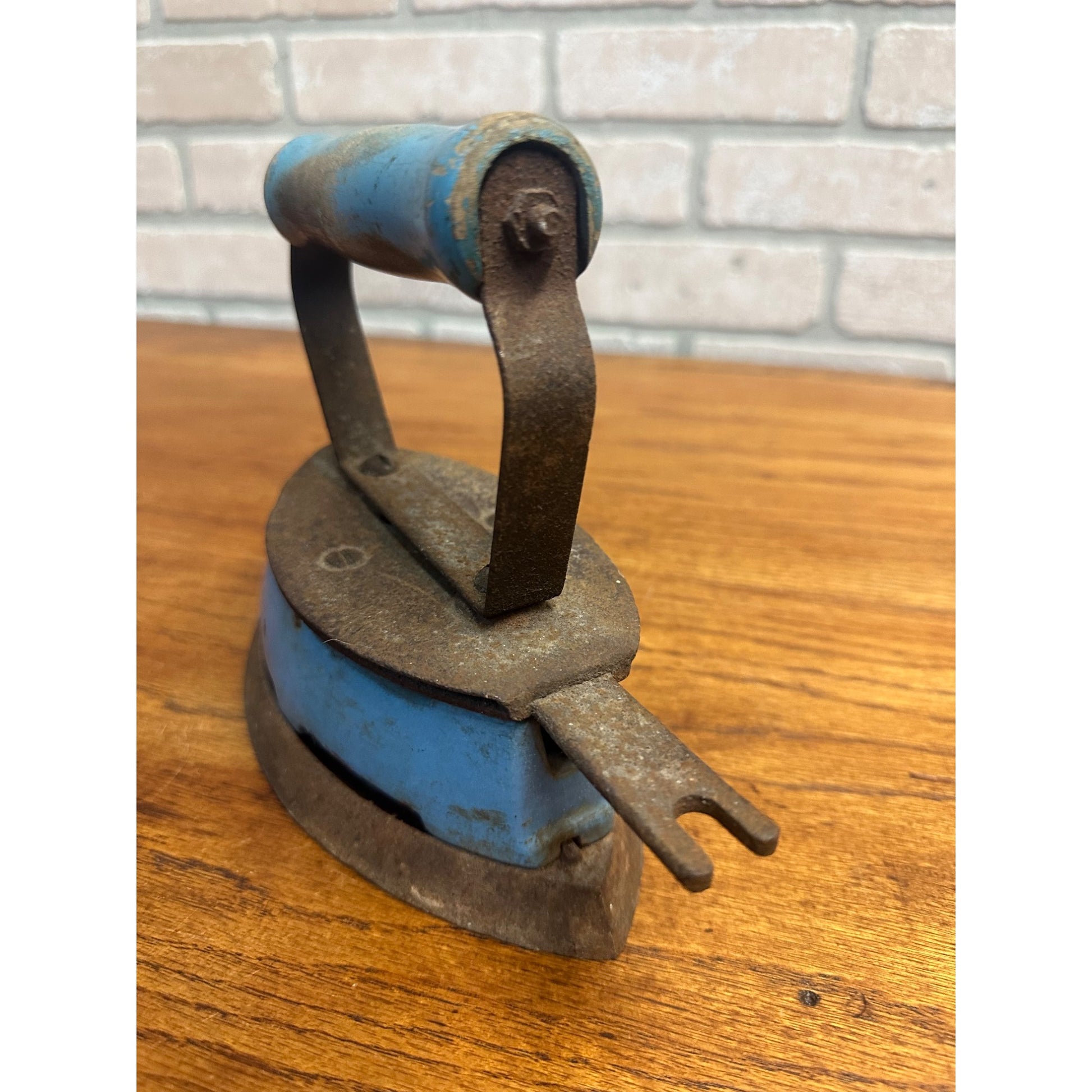Vintage Coleman Blue Enamel Flat Iron Instant Lite Farmhouse Rustic Decor
